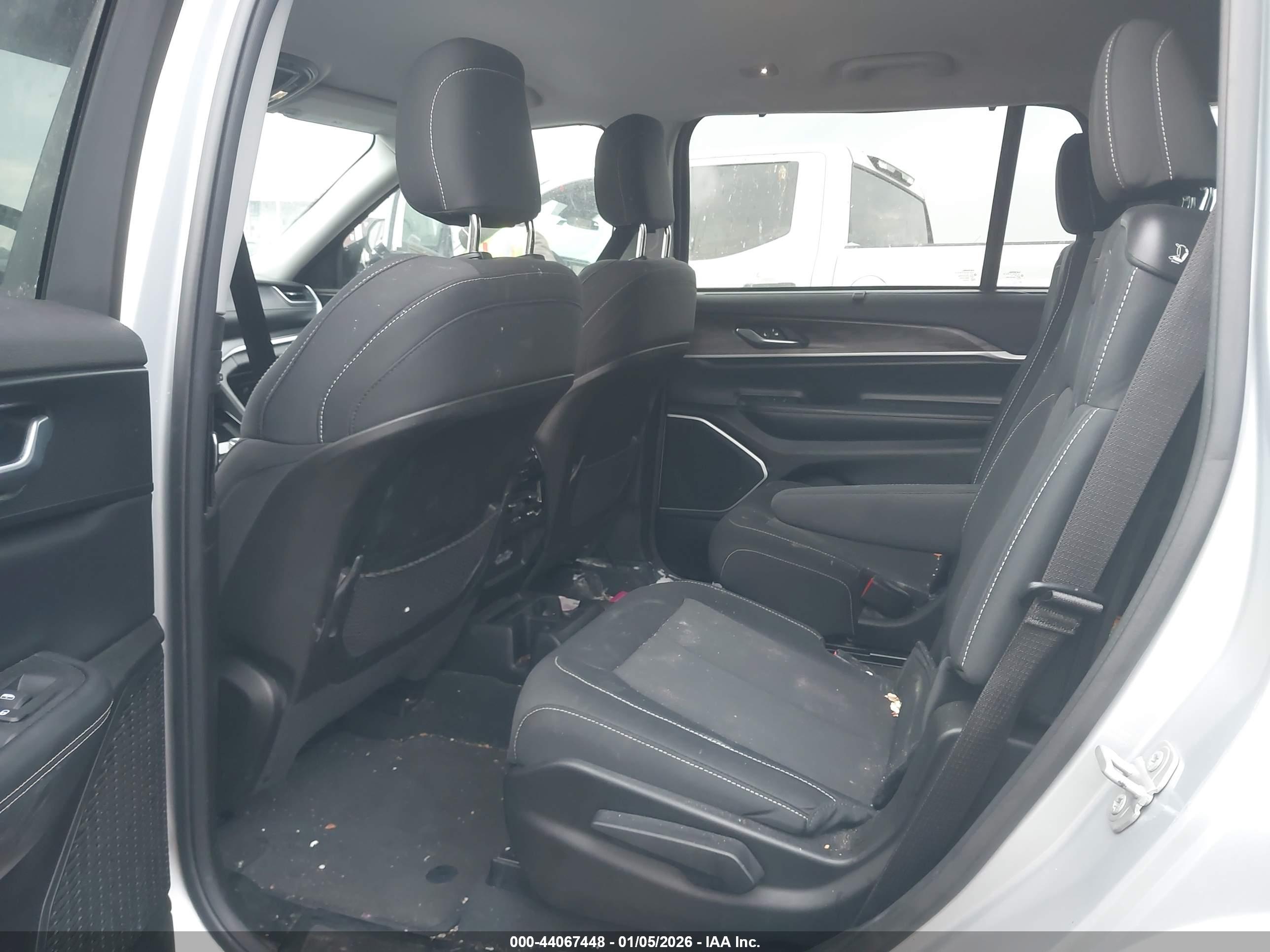 JEEP GRAND image 8