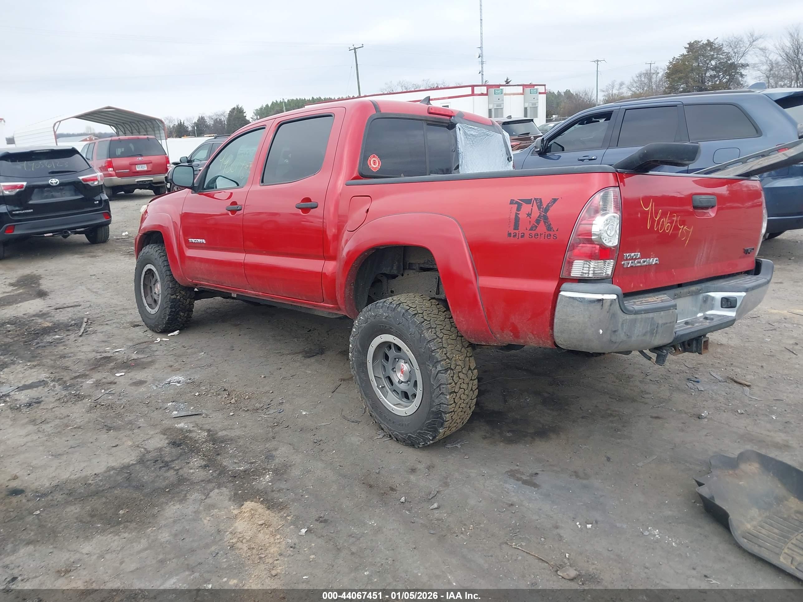 TOYOTA TACOMA image 3