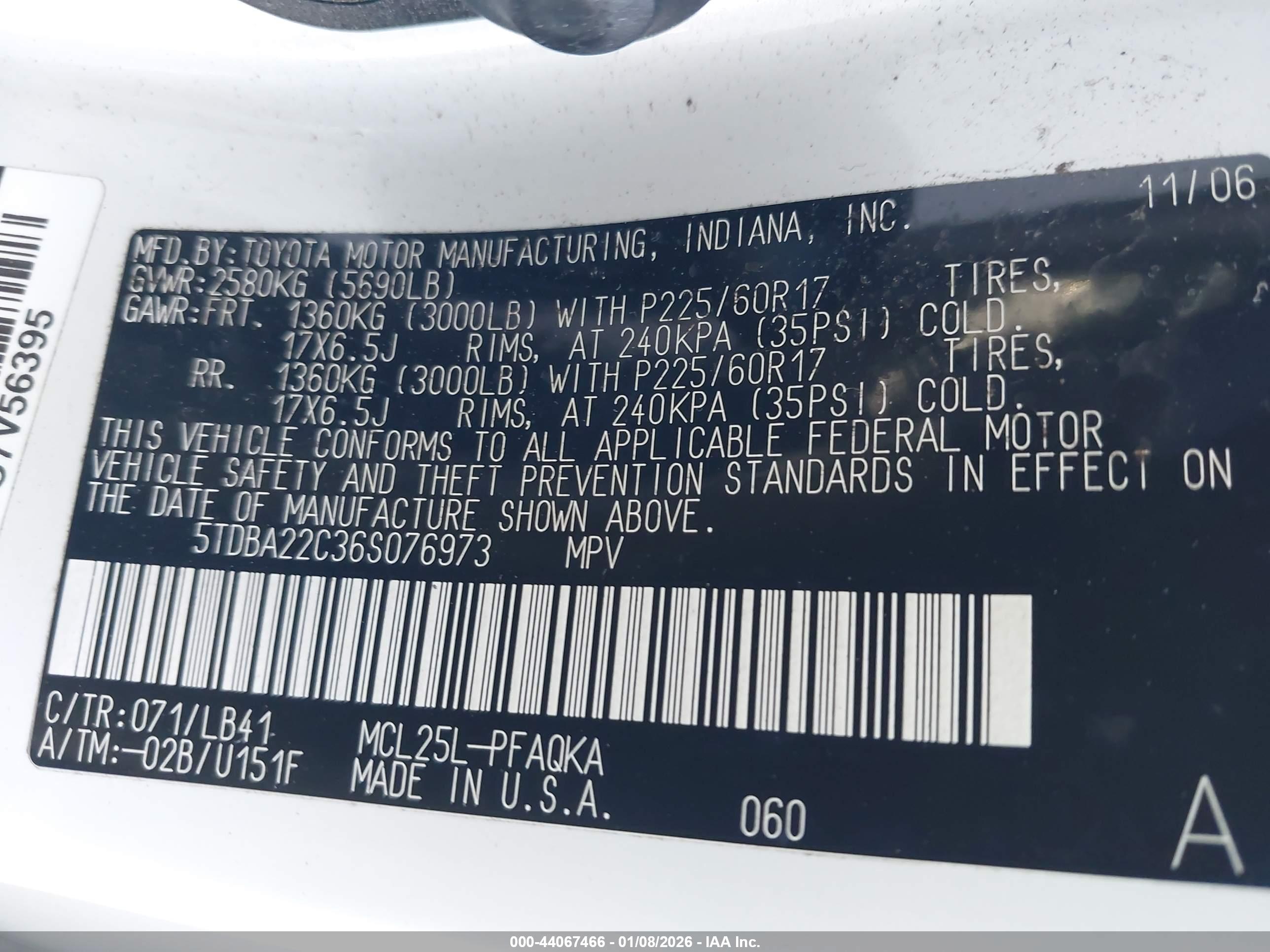 TOYOTA SIENNA image 9