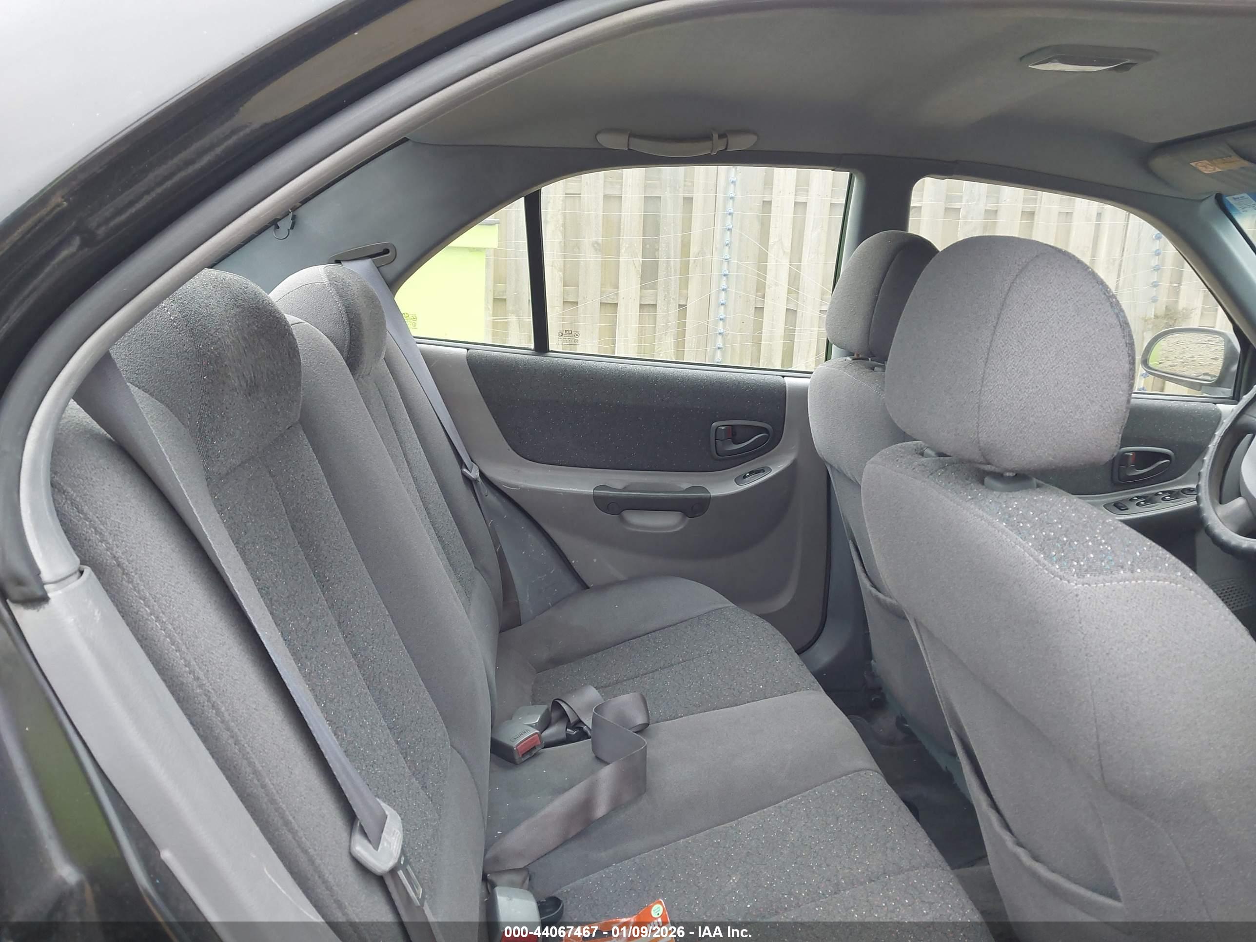 HYUNDAI ACCENT image 8