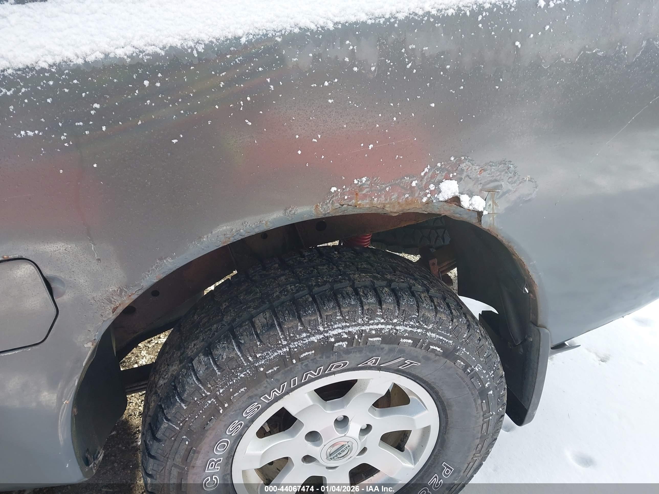 NISSAN TITAN image 6