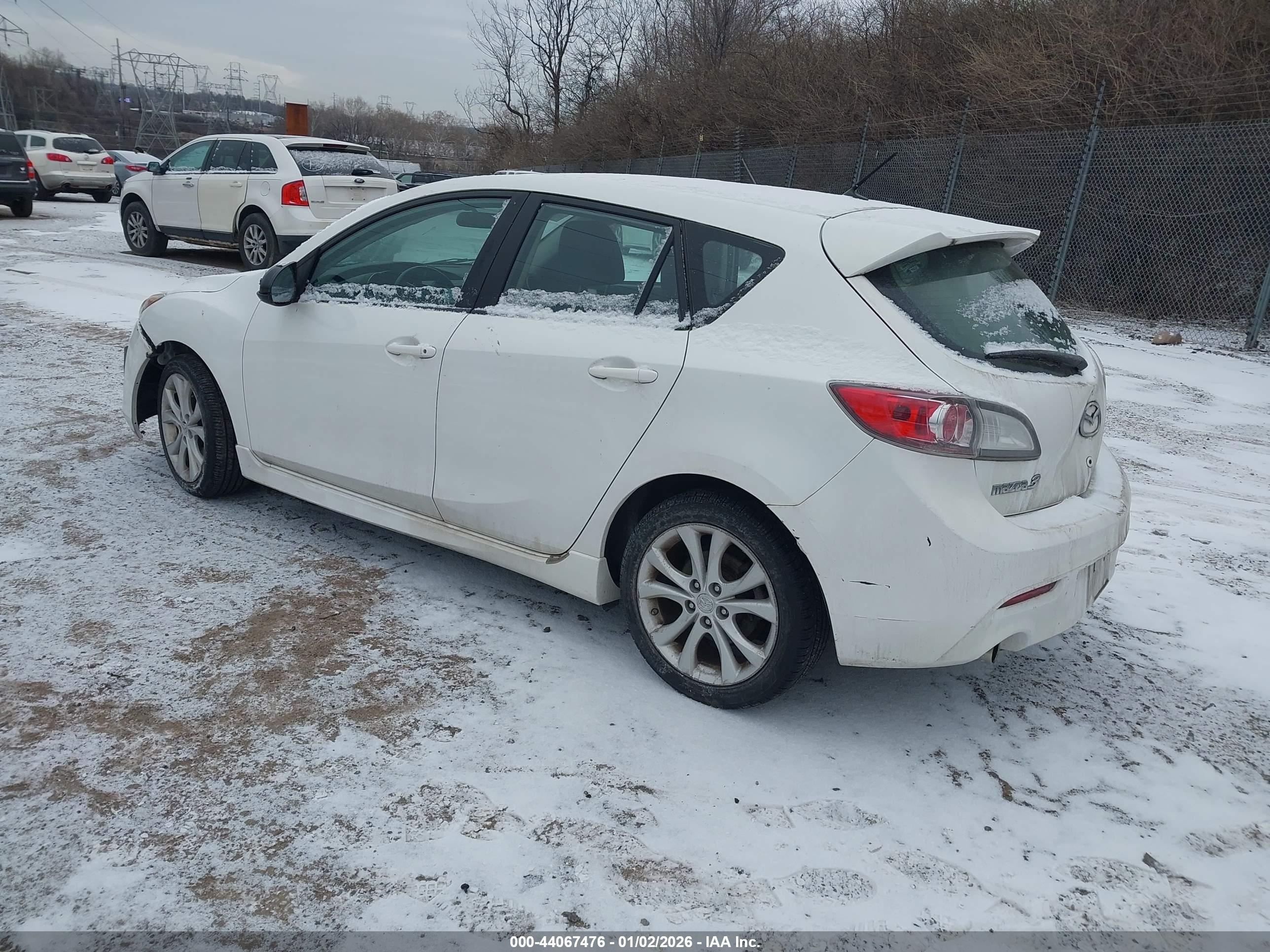 MAZDA MAZDA3 image 3