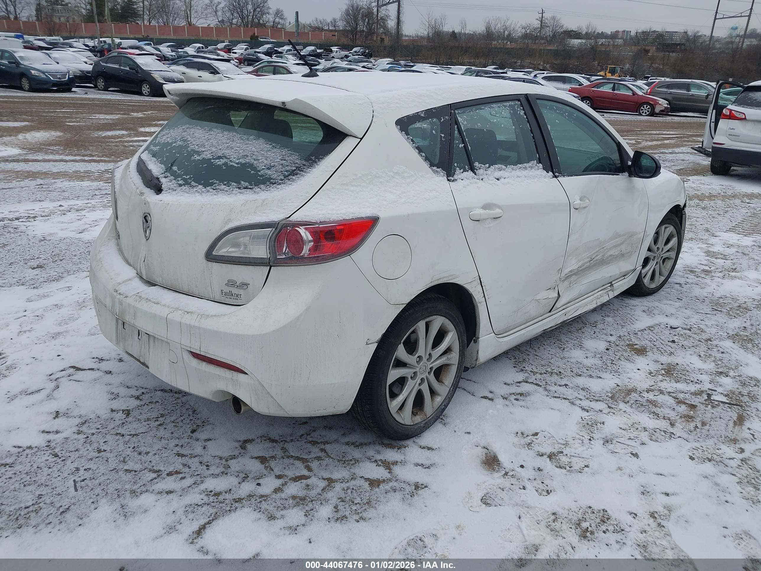 MAZDA MAZDA3 image 4