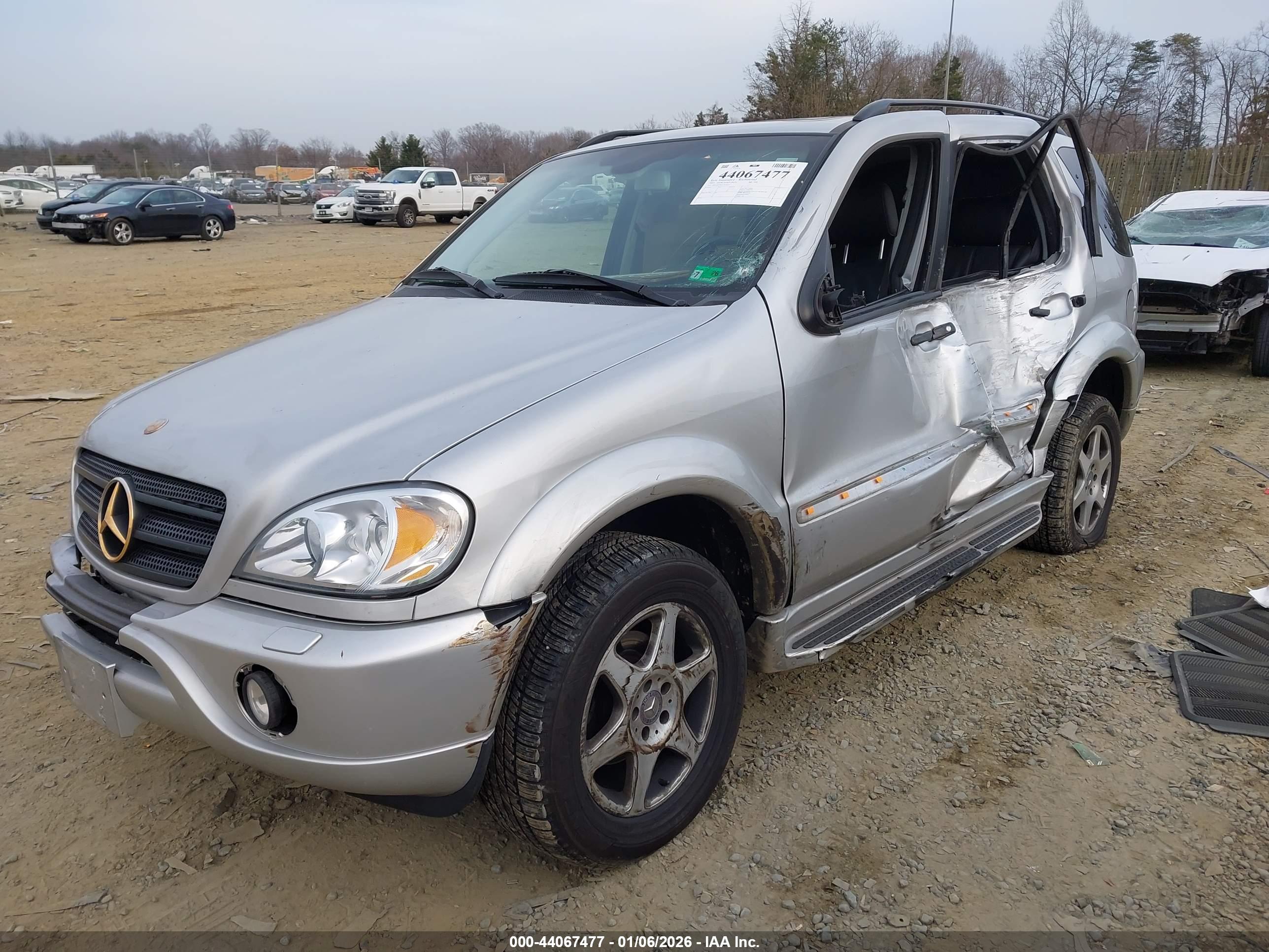 MERCEDES-BENZ ML image 2