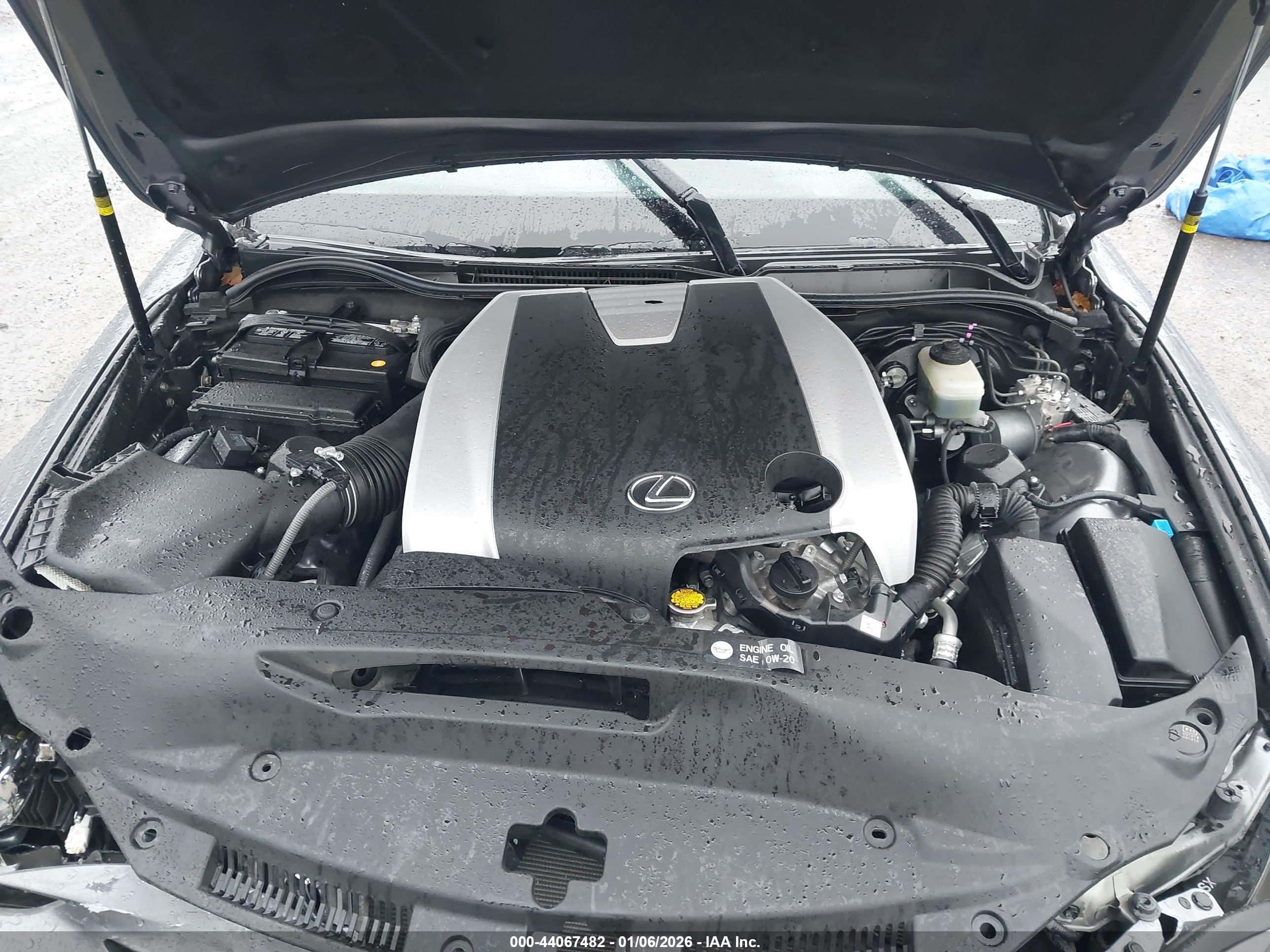 LEXUS IS image 10