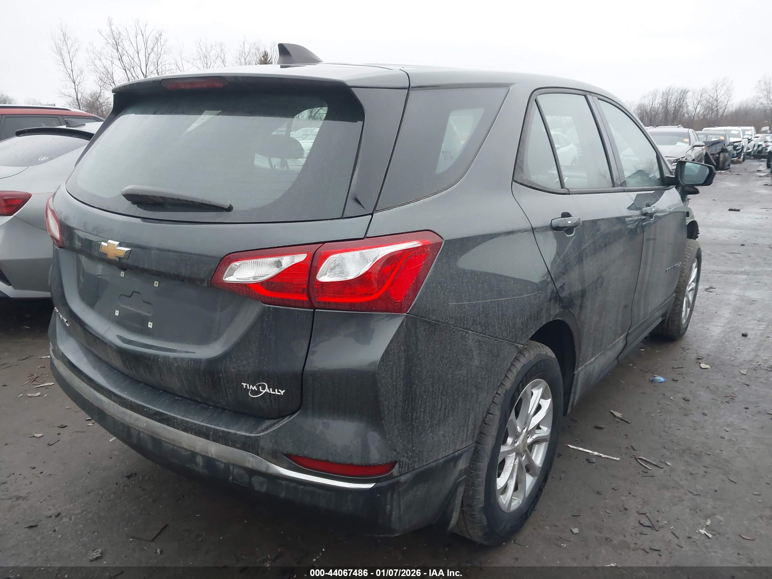 CHEVROLET EQUINOX image 4