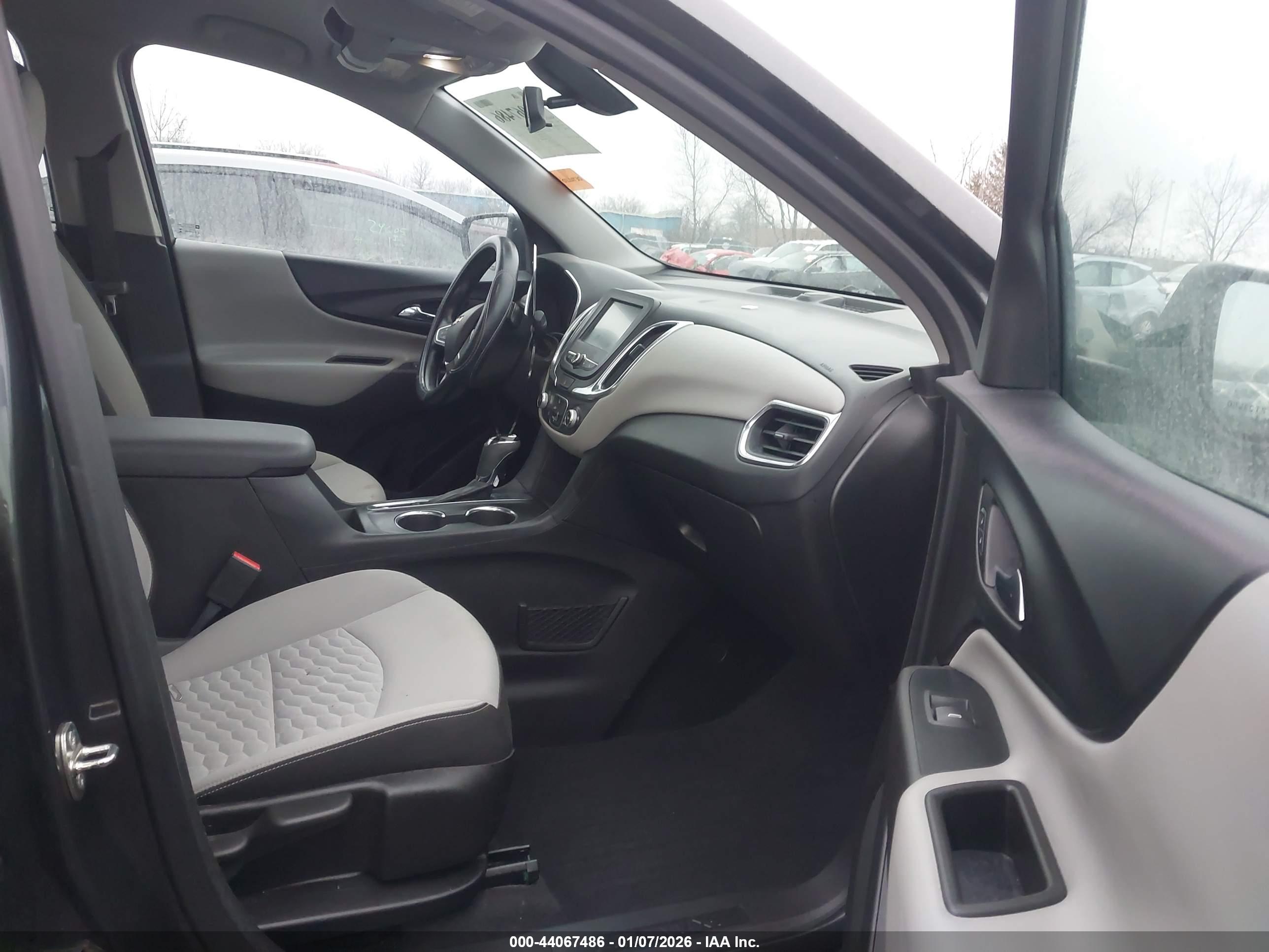CHEVROLET EQUINOX image 5
