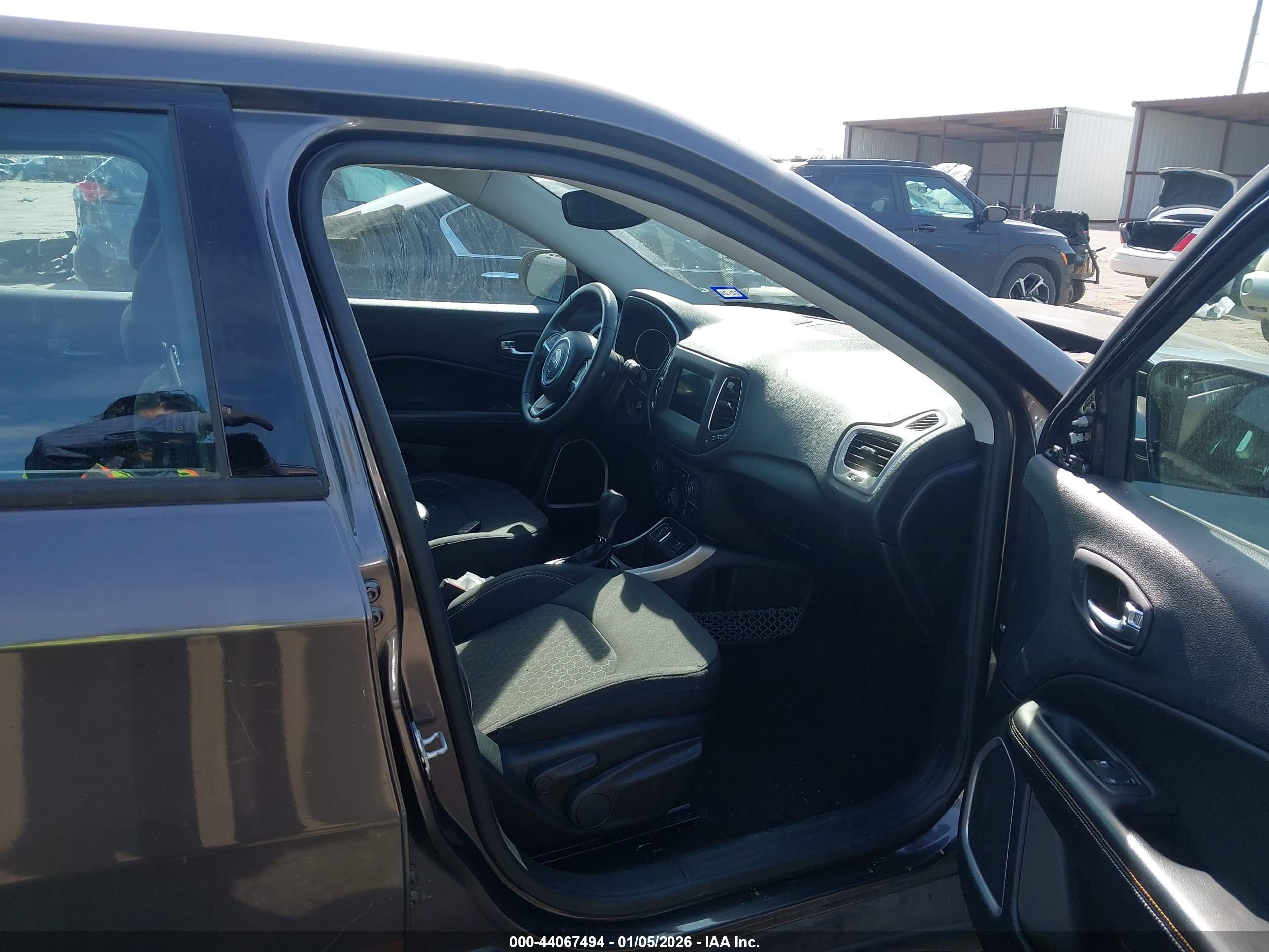 JEEP COMPASS image 5