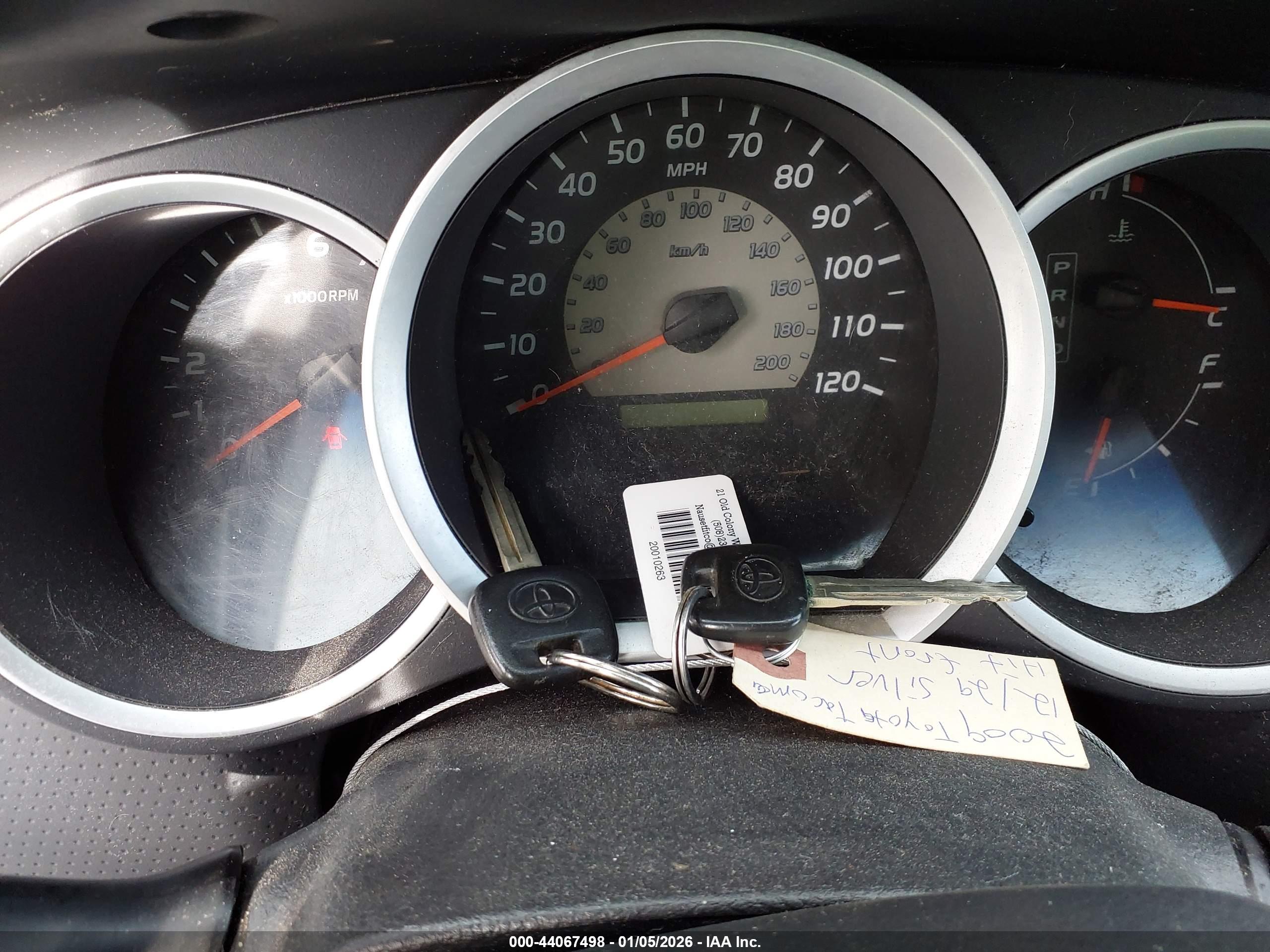 TOYOTA TACOMA image 11