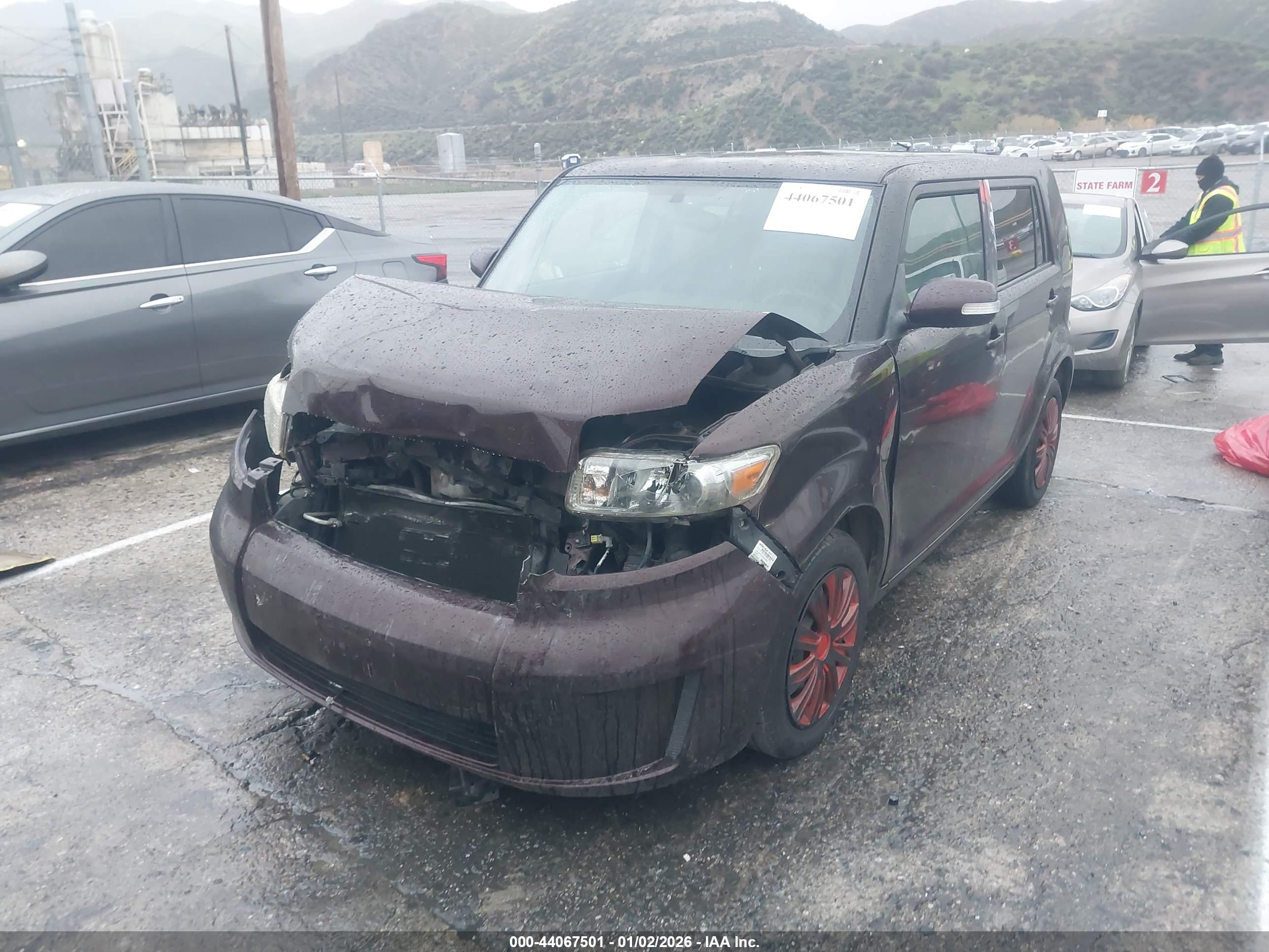 SCION XB image 2