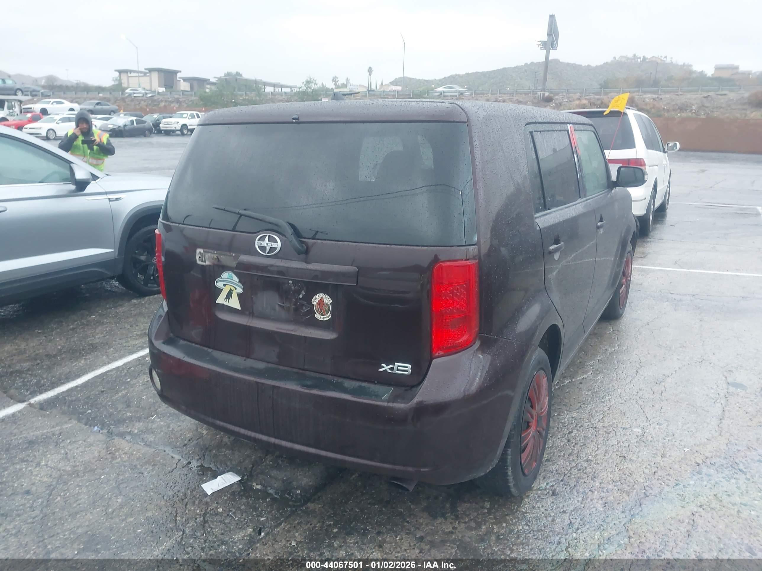 SCION XB image 4