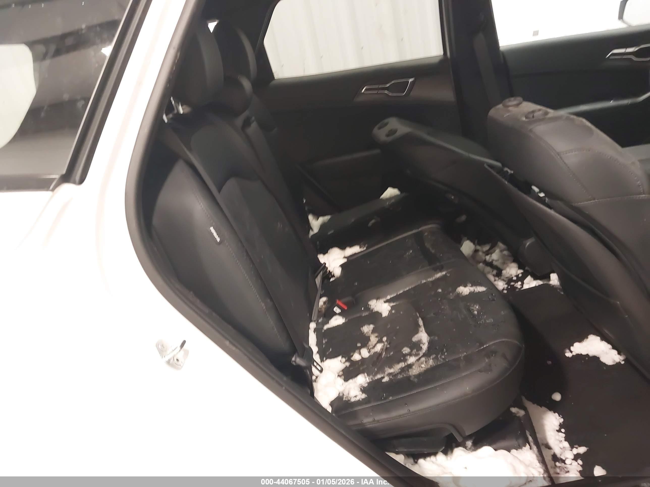 KIA SPORTAGE image 8
