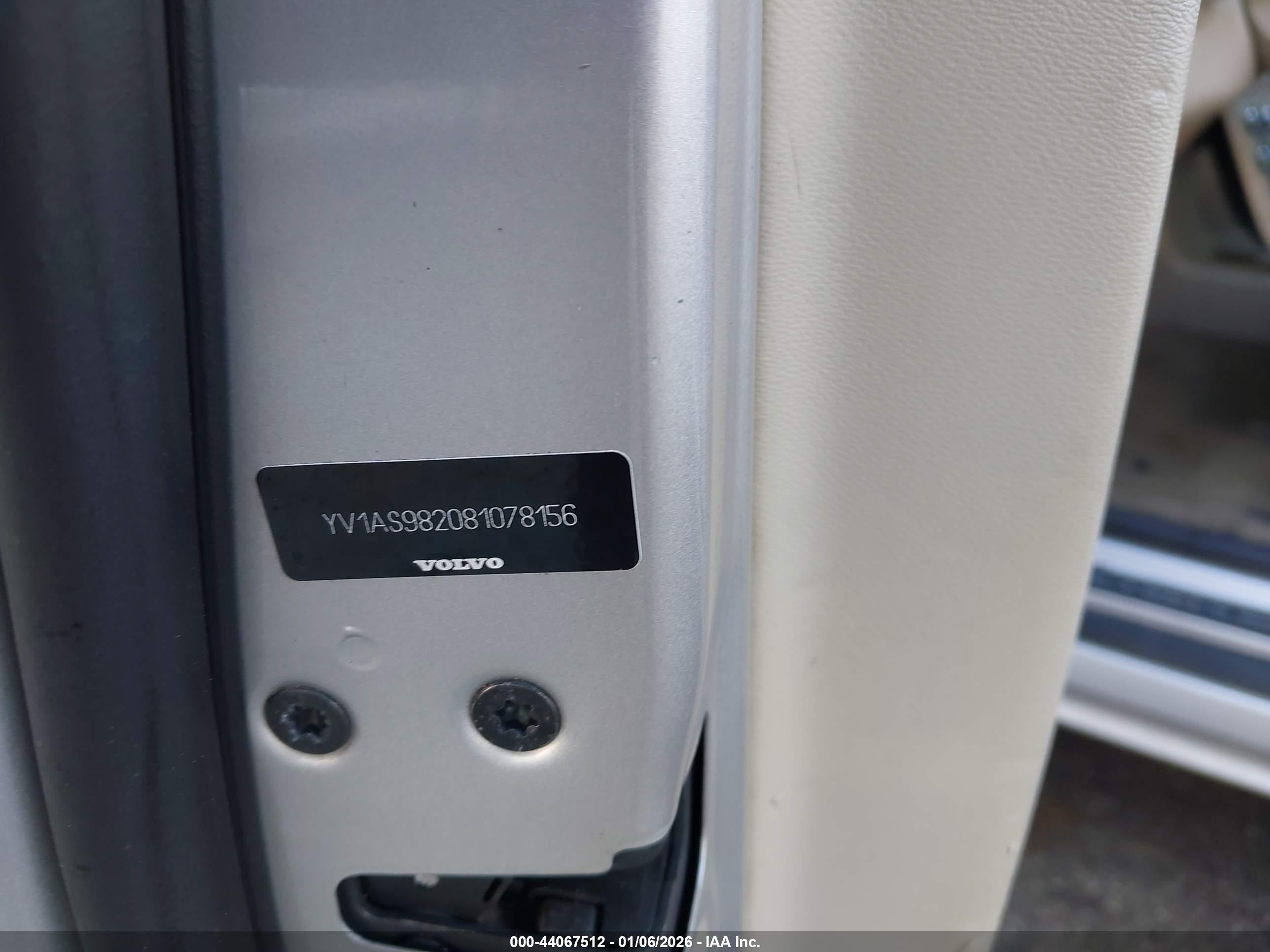 VOLVO S80 image 9