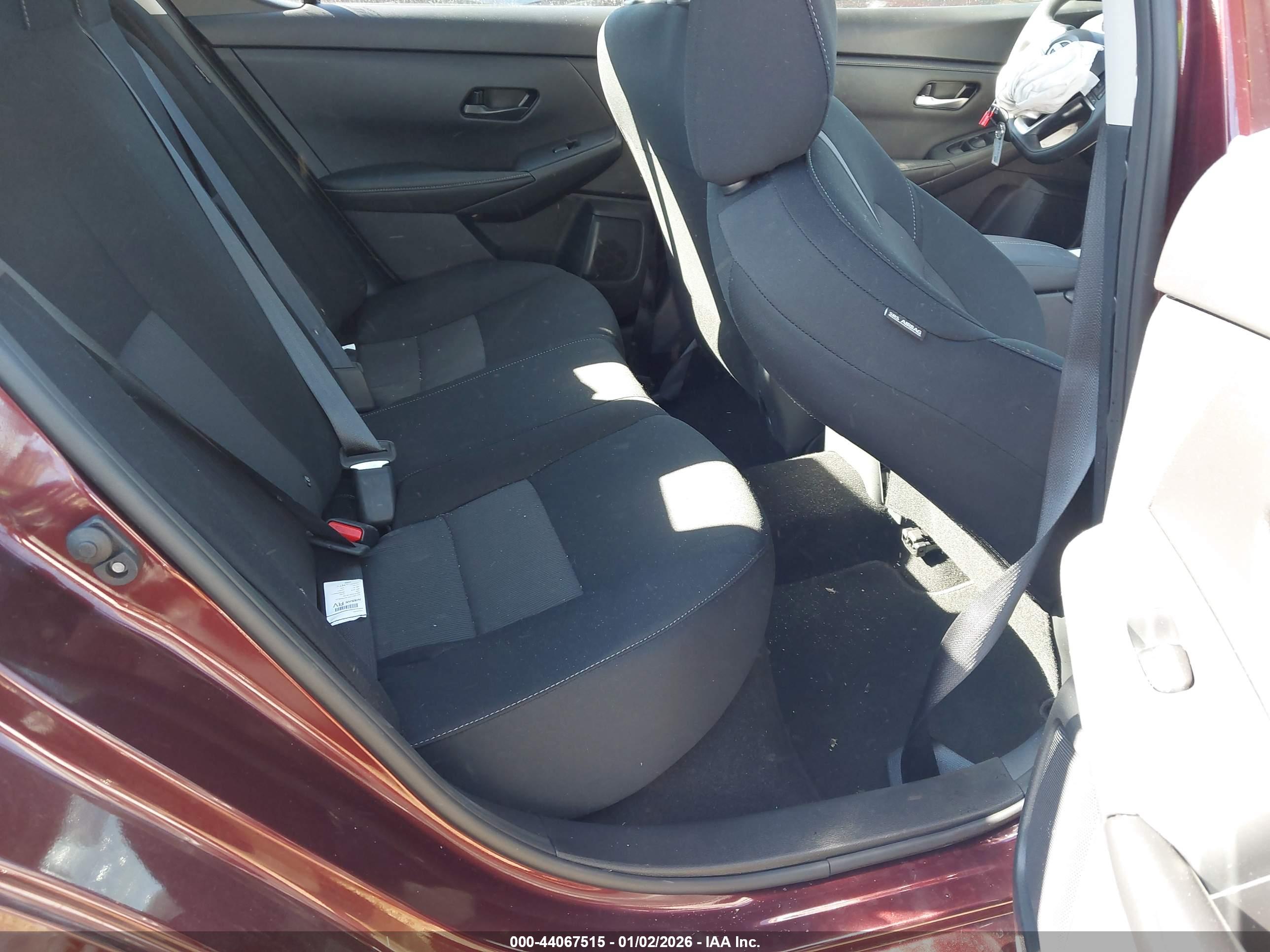 NISSAN SENTRA image 8