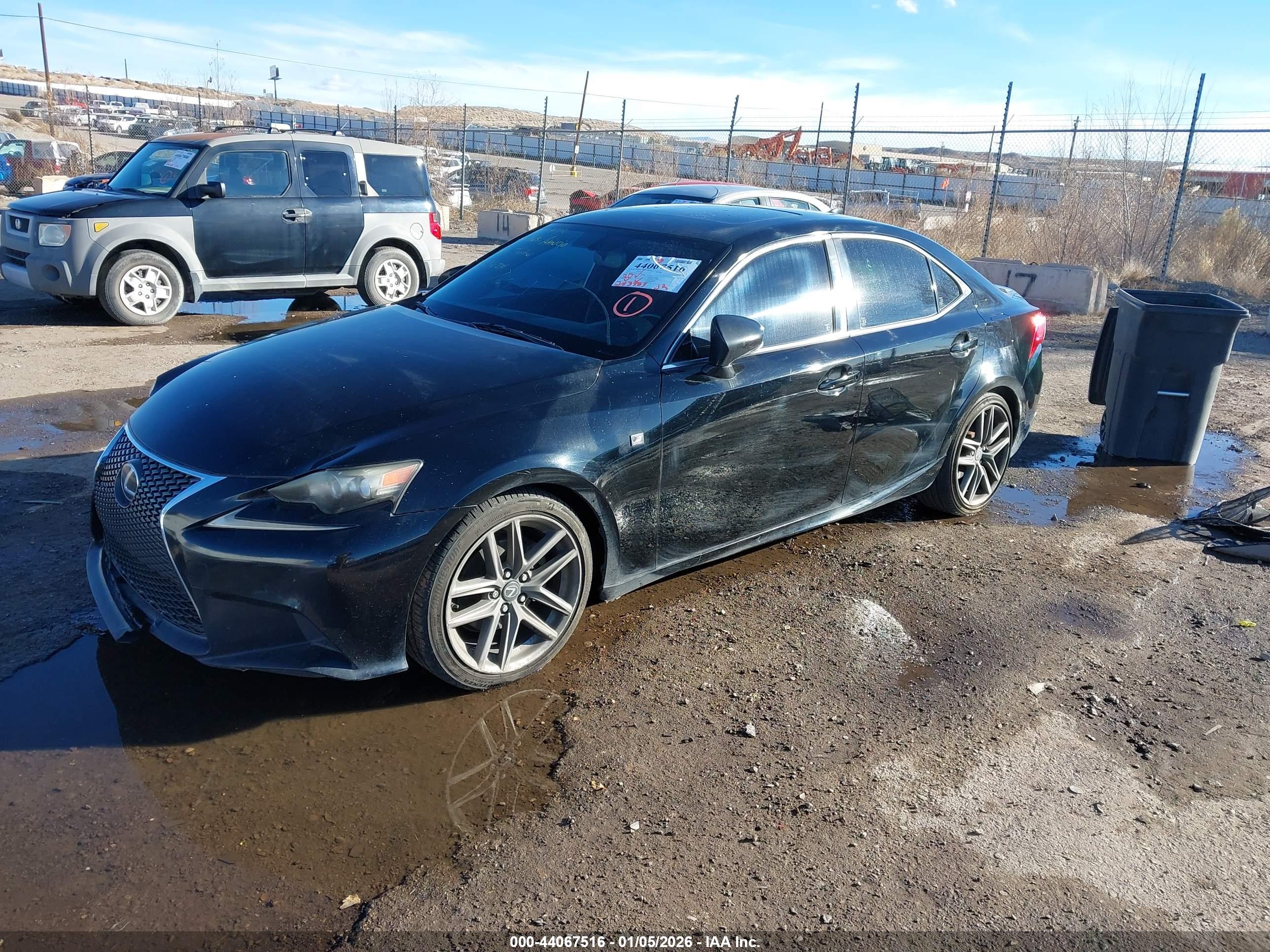 LEXUS IS image 2