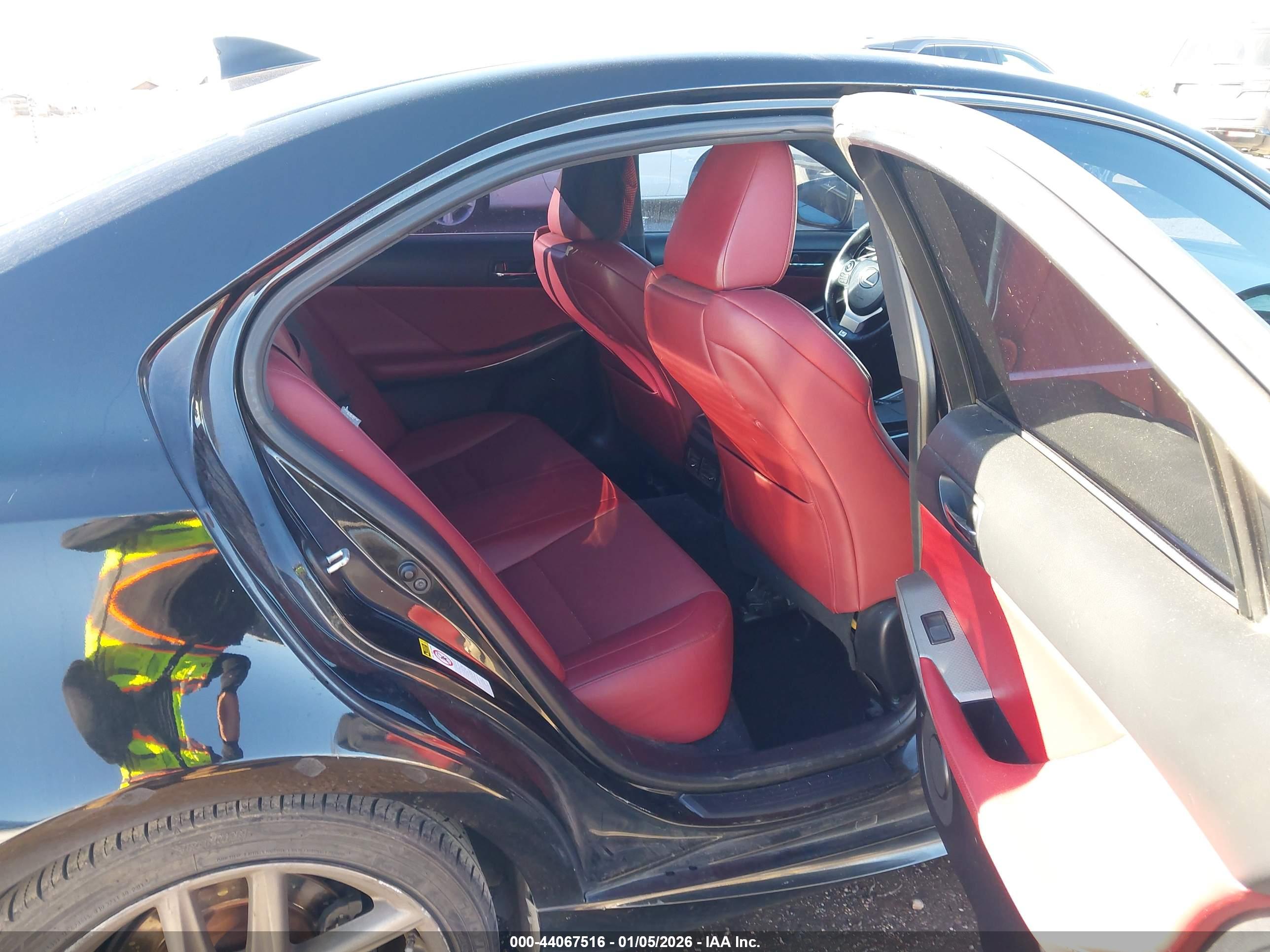 LEXUS IS image 8
