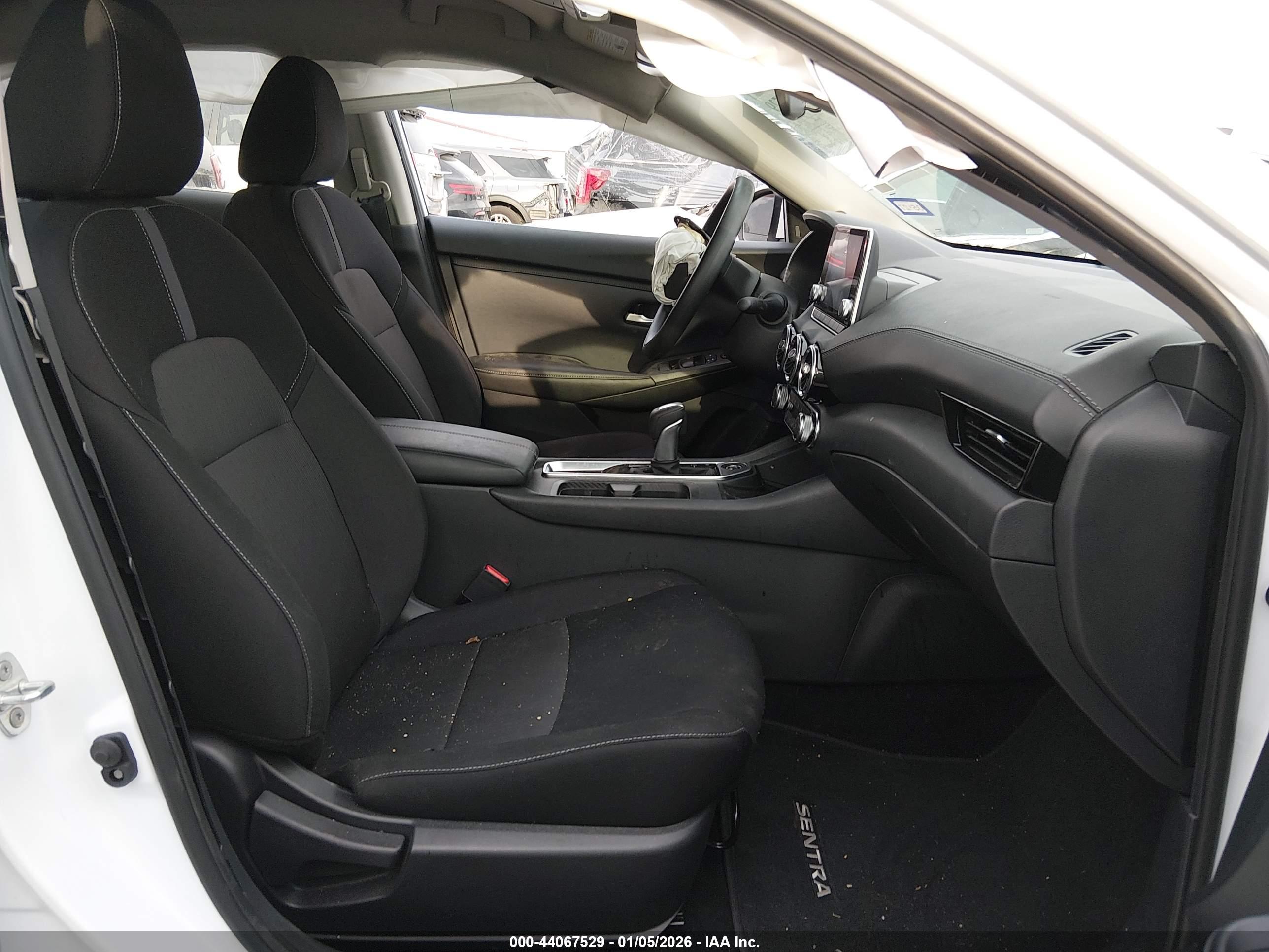 NISSAN SENTRA image 5