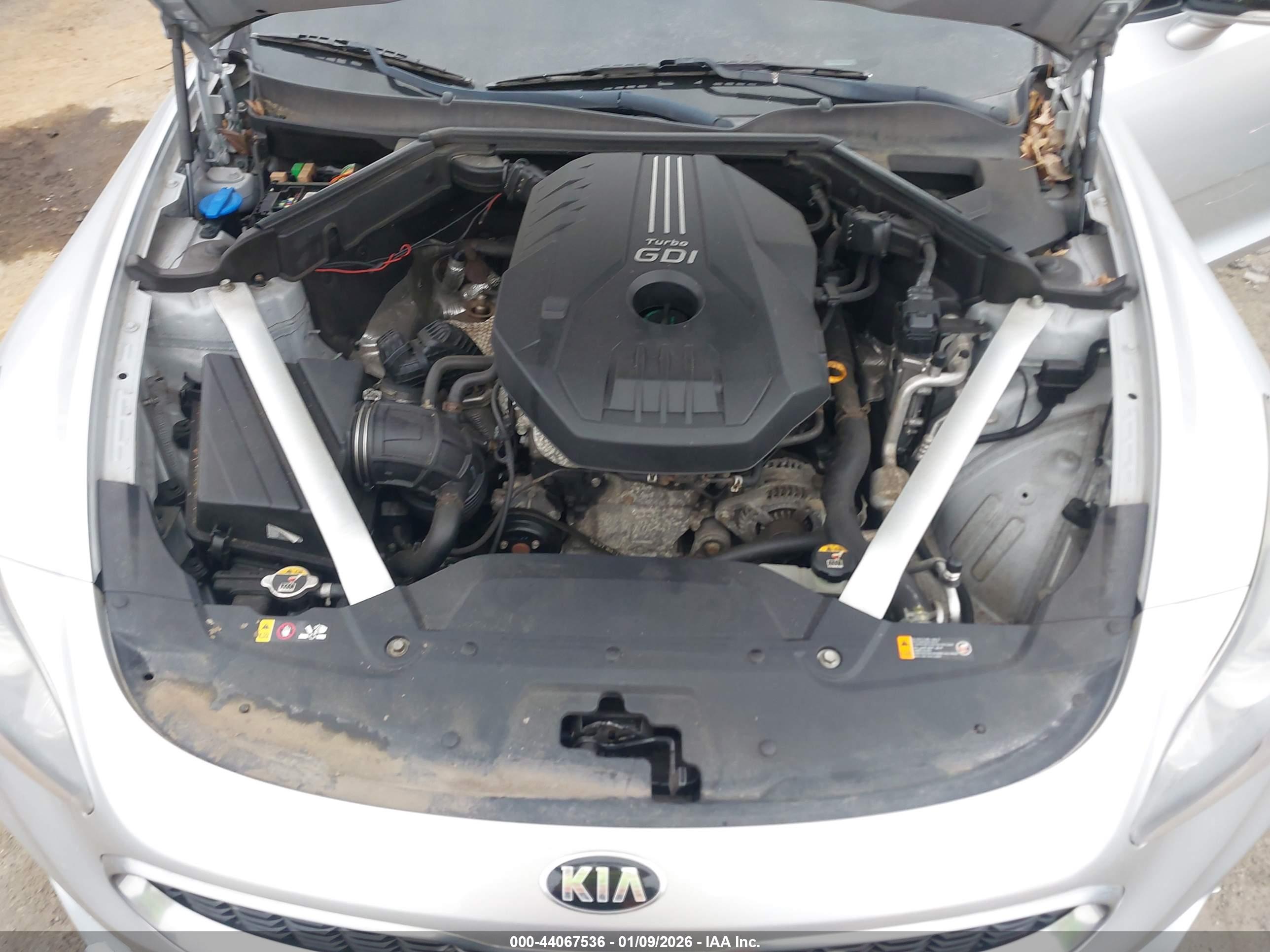 KIA STINGER image 10