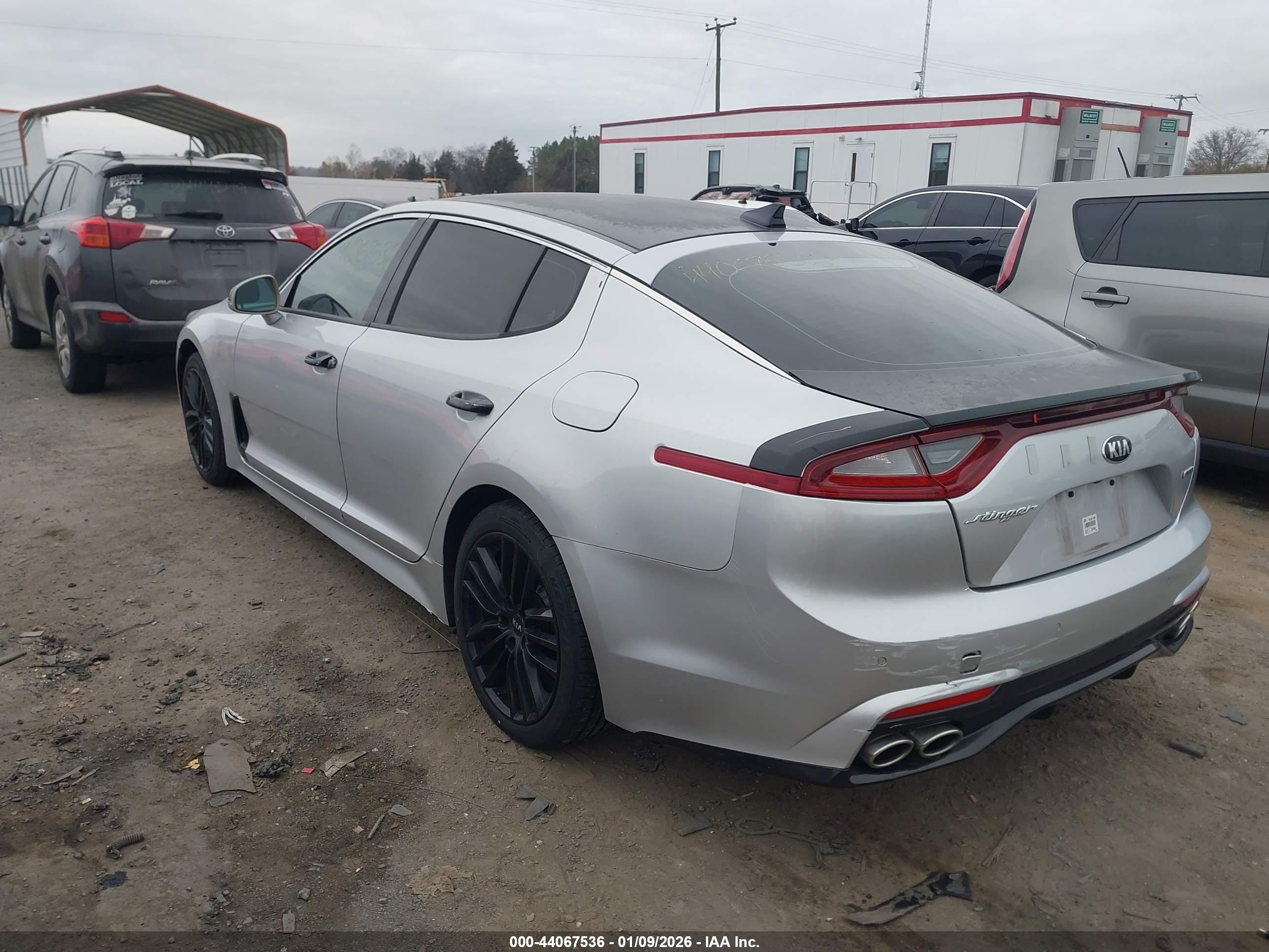 KIA STINGER image 3
