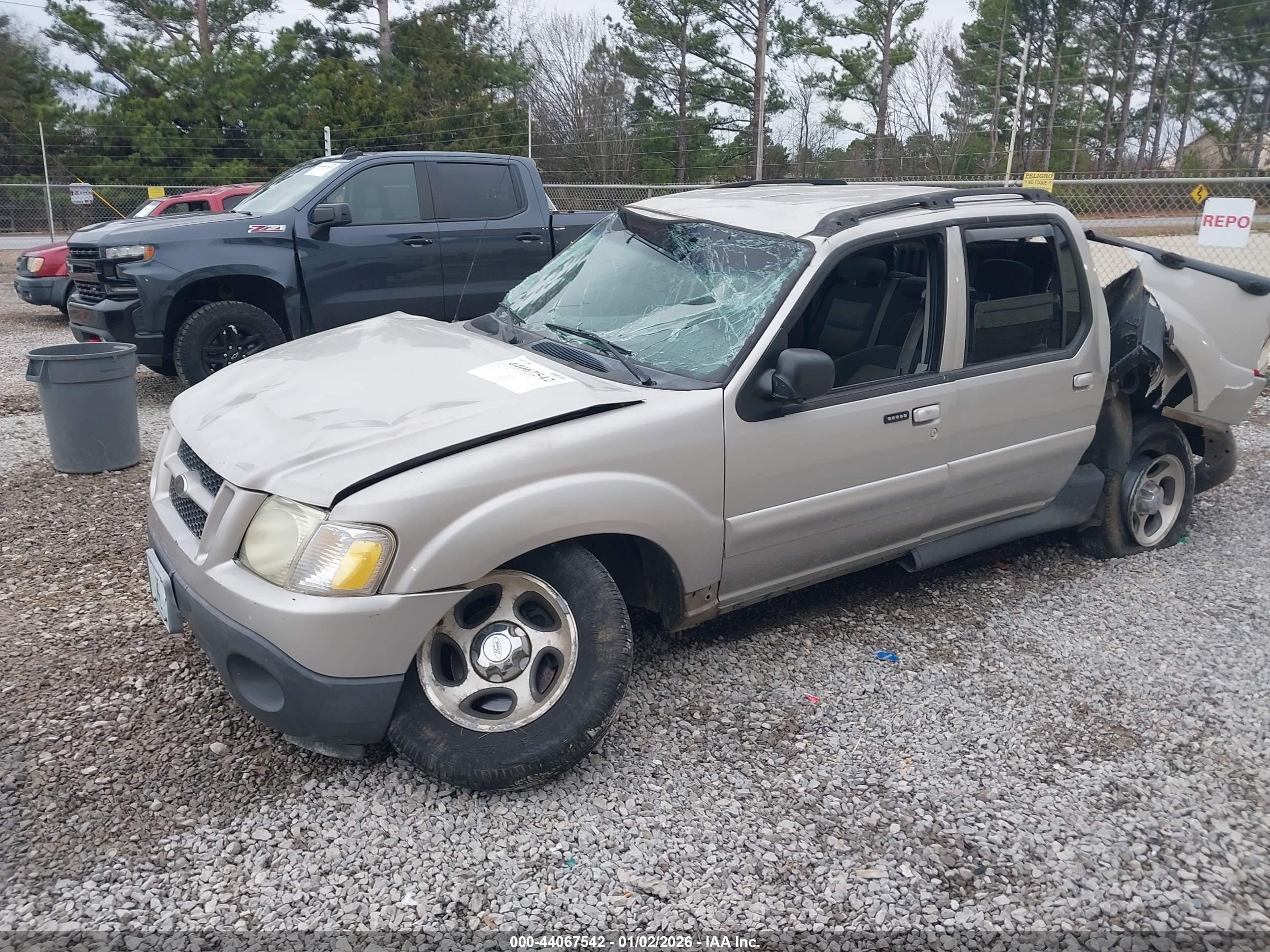 FORD EXPLORER image 2