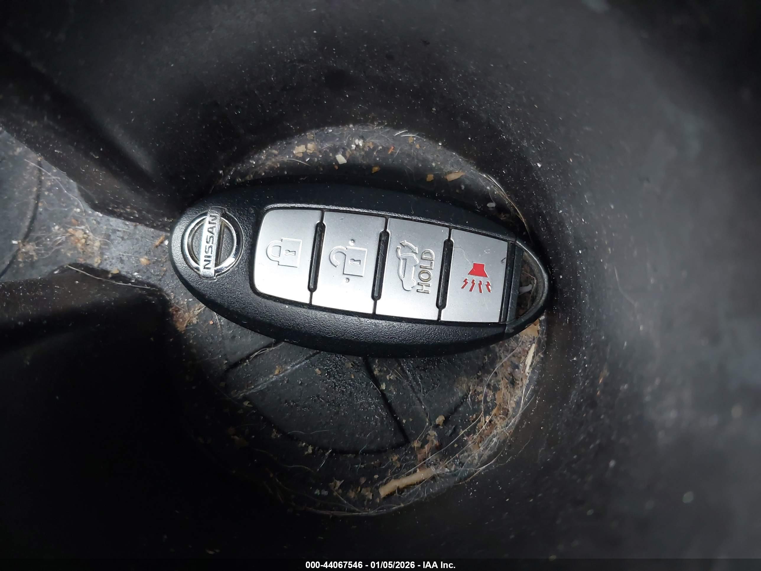 NISSAN ROGUE image 11