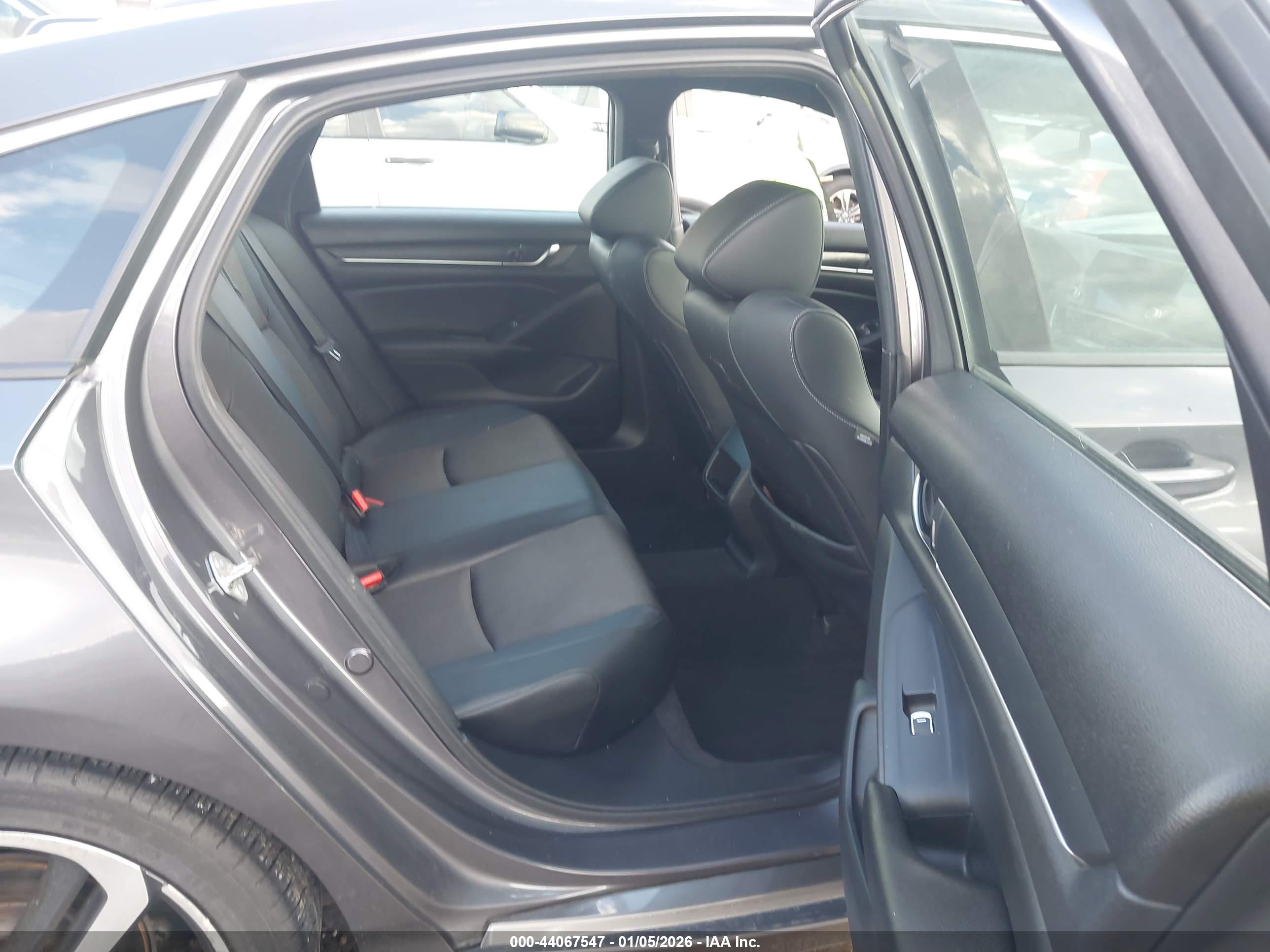 HONDA ACCORD image 8