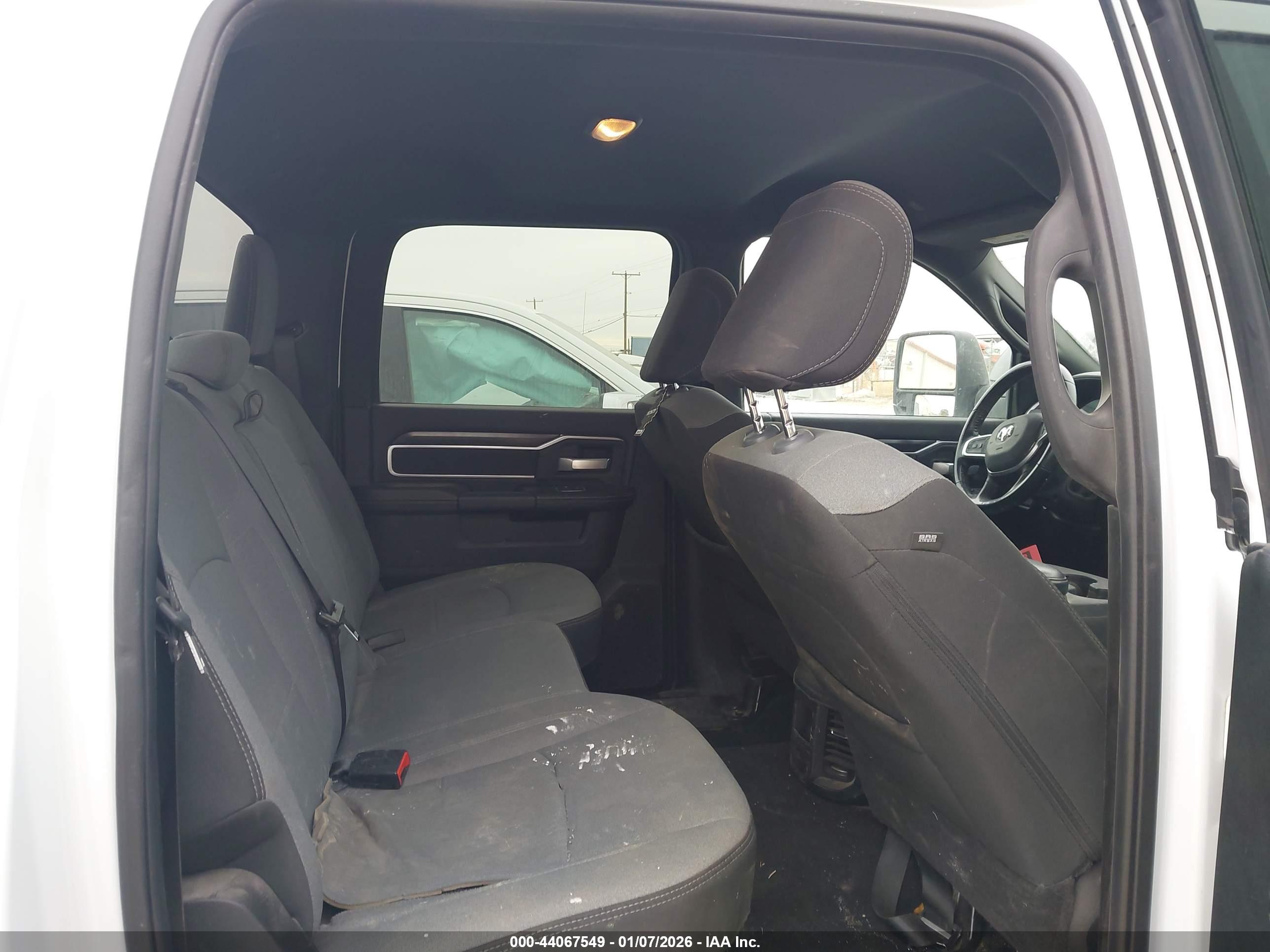 RAM 2500 image 8