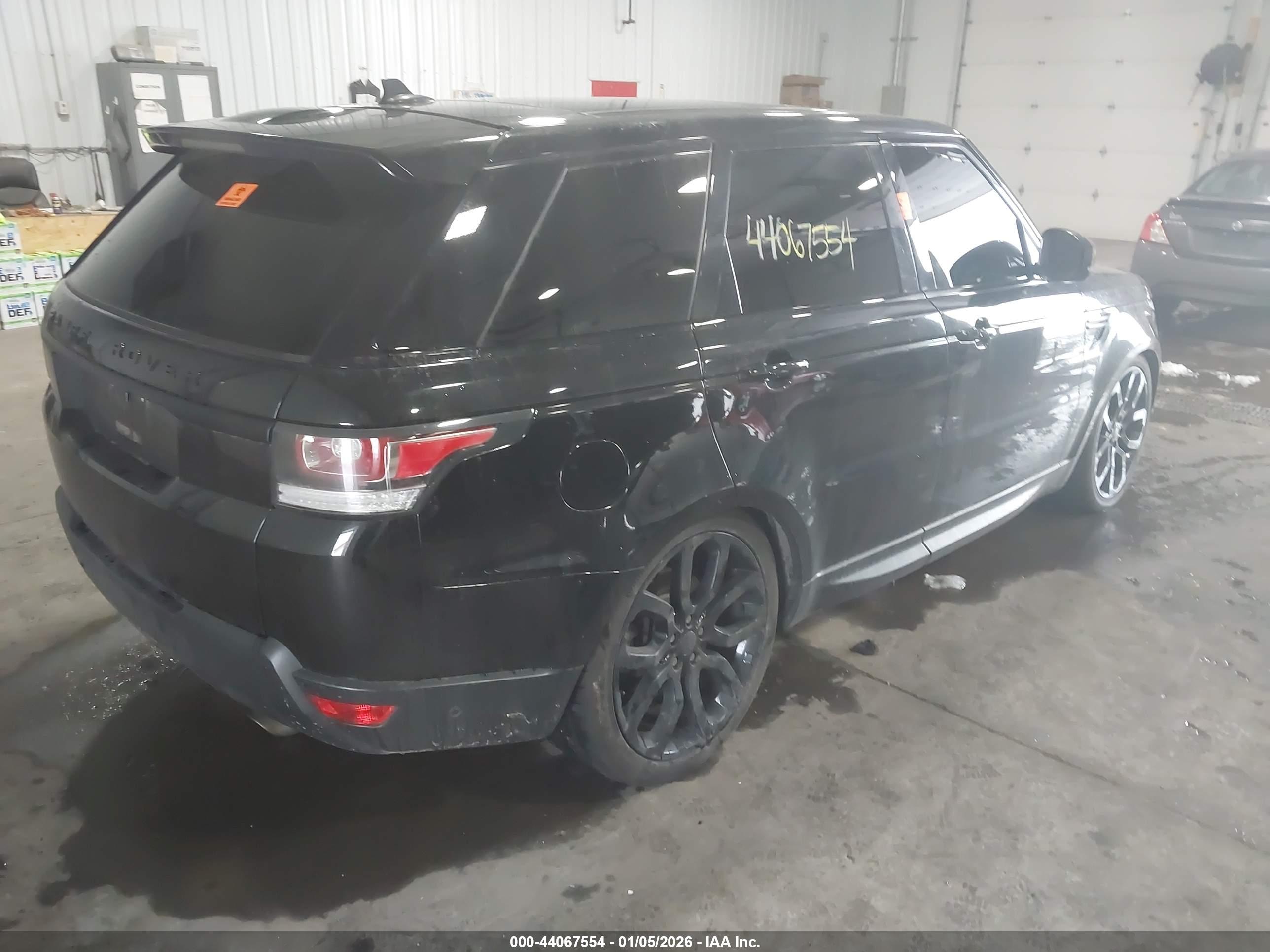 LAND ROVER image 4