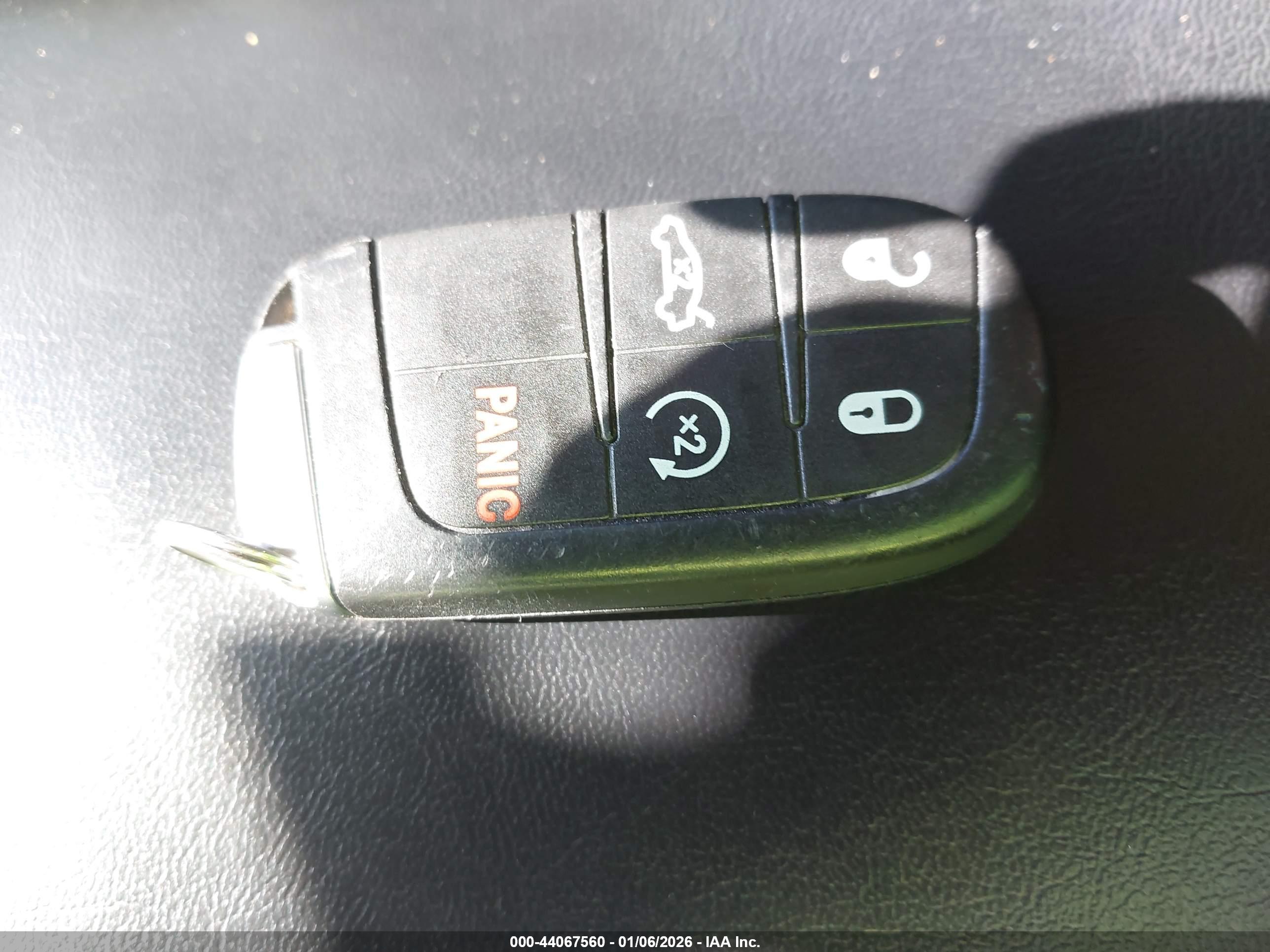 DODGE CHALLENGER image 11