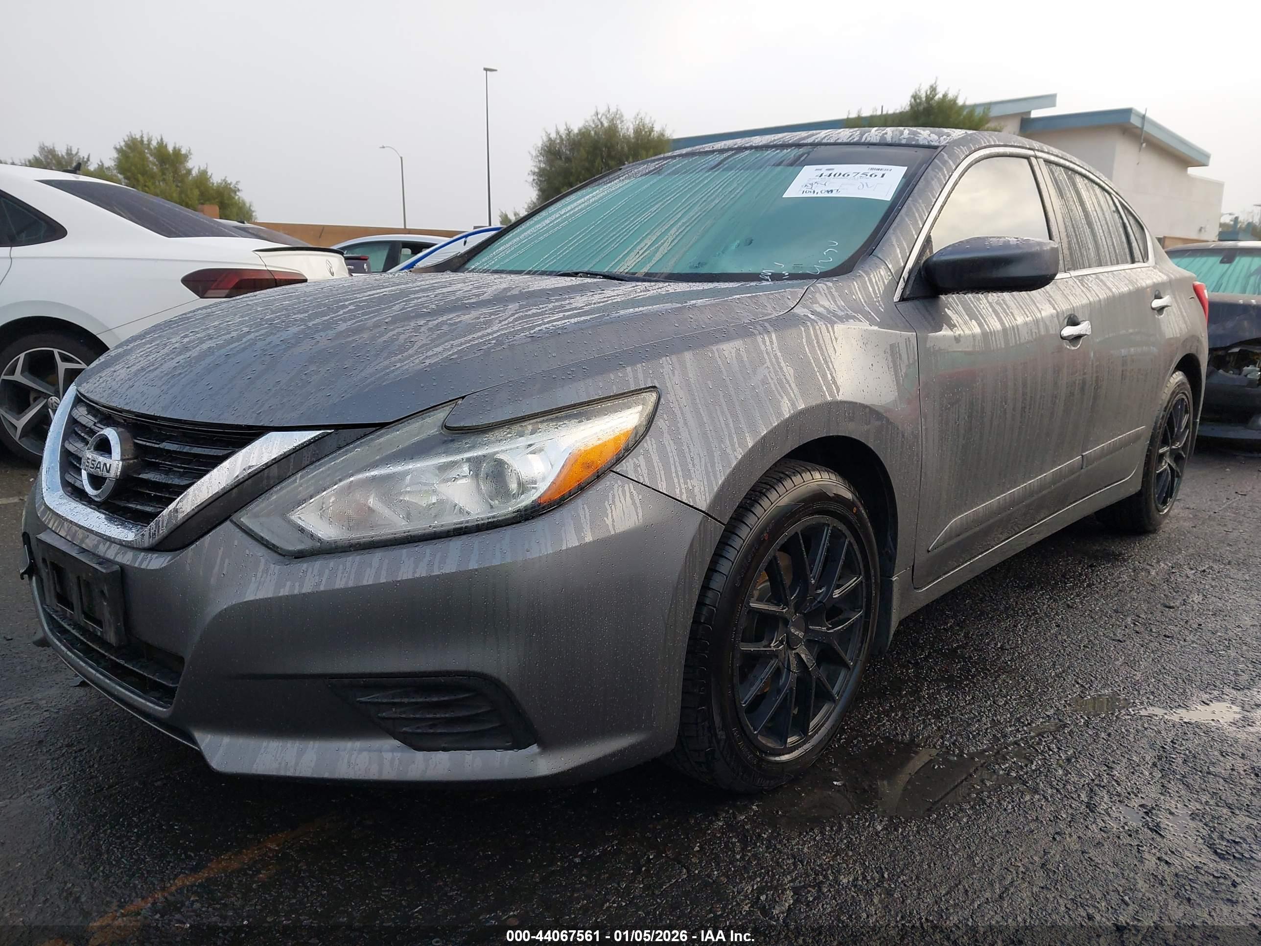 NISSAN ALTIMA image 2