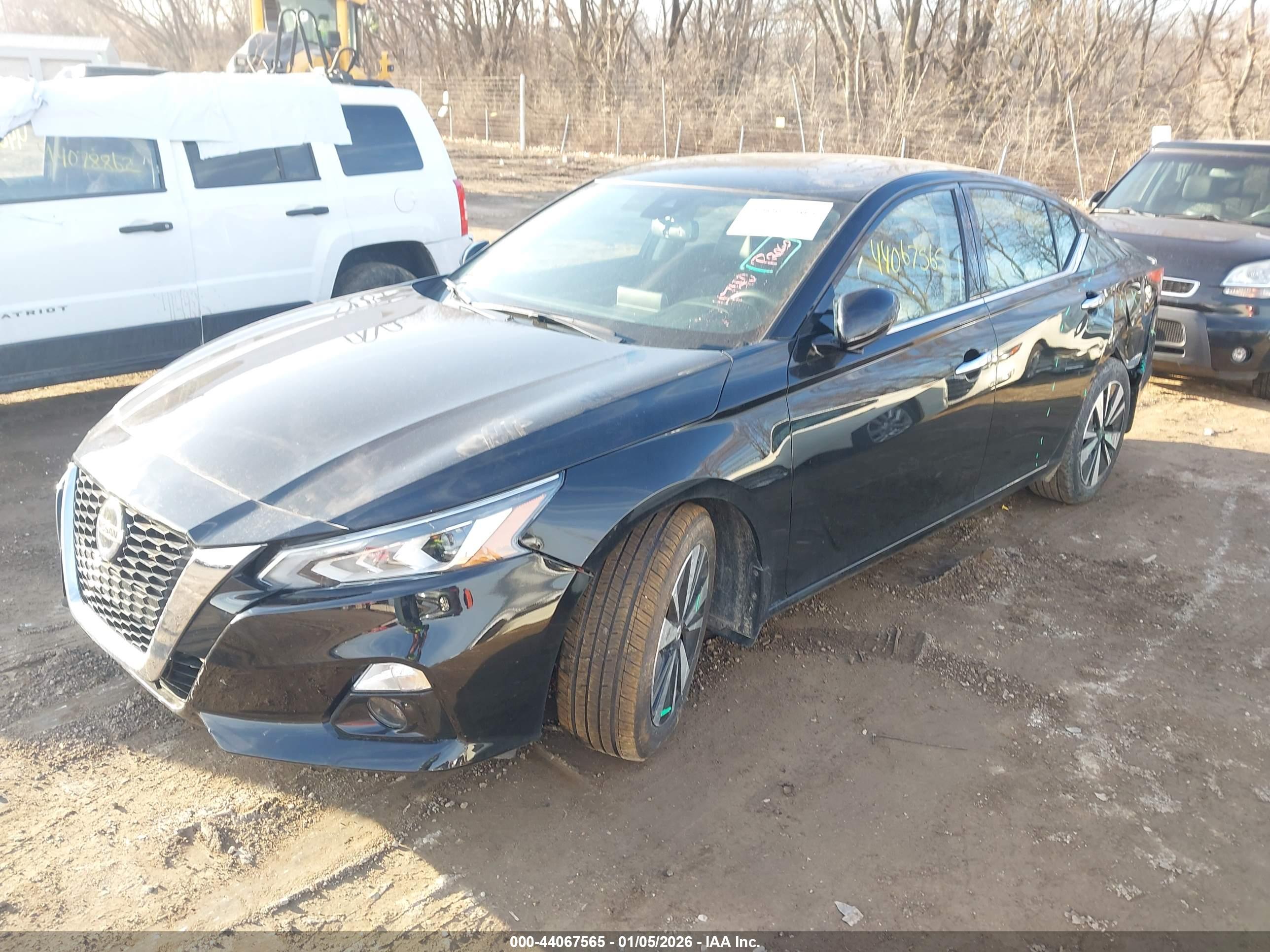 NISSAN ALTIMA image 2