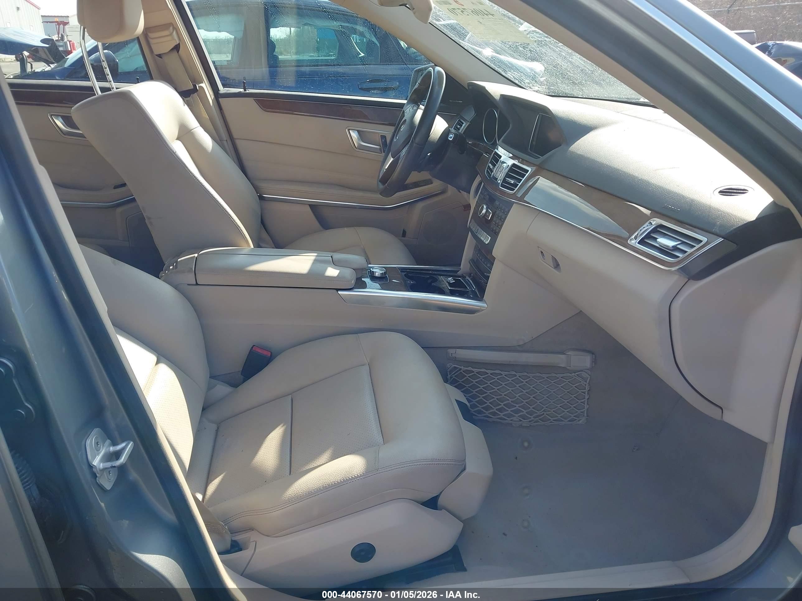 MERCEDES-BENZ E image 5
