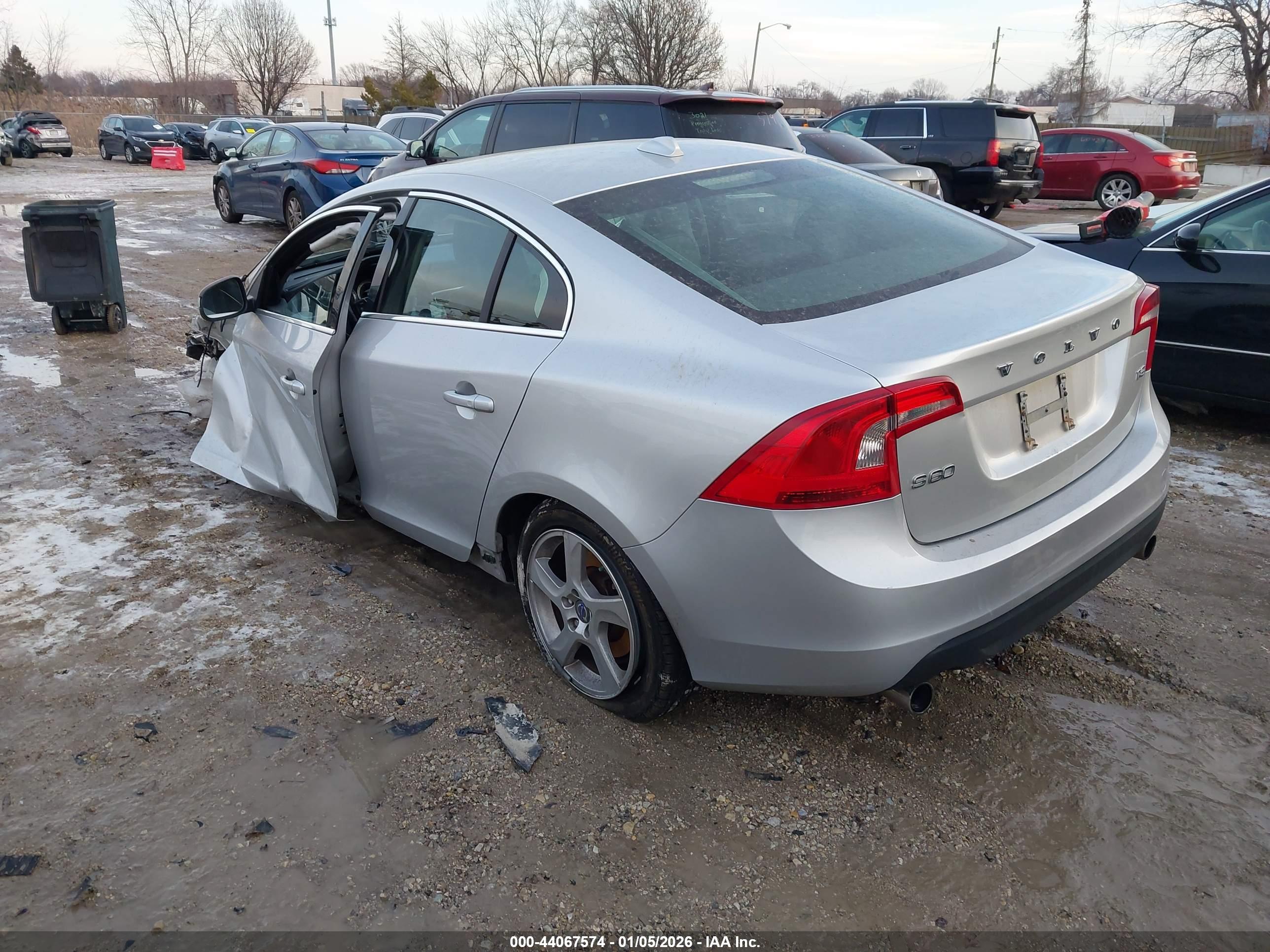 VOLVO S60 image 3