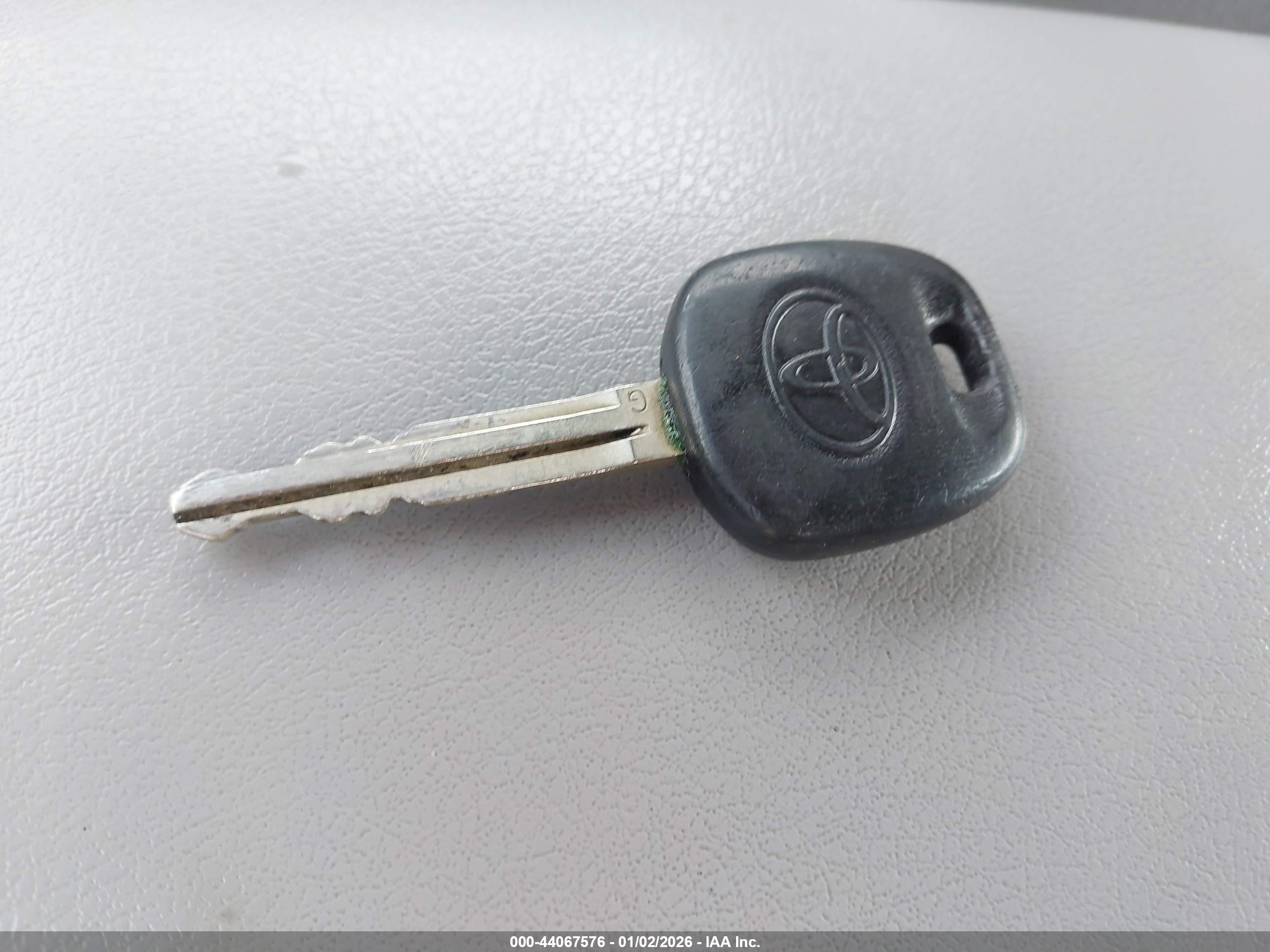 TOYOTA CAMRY image 11