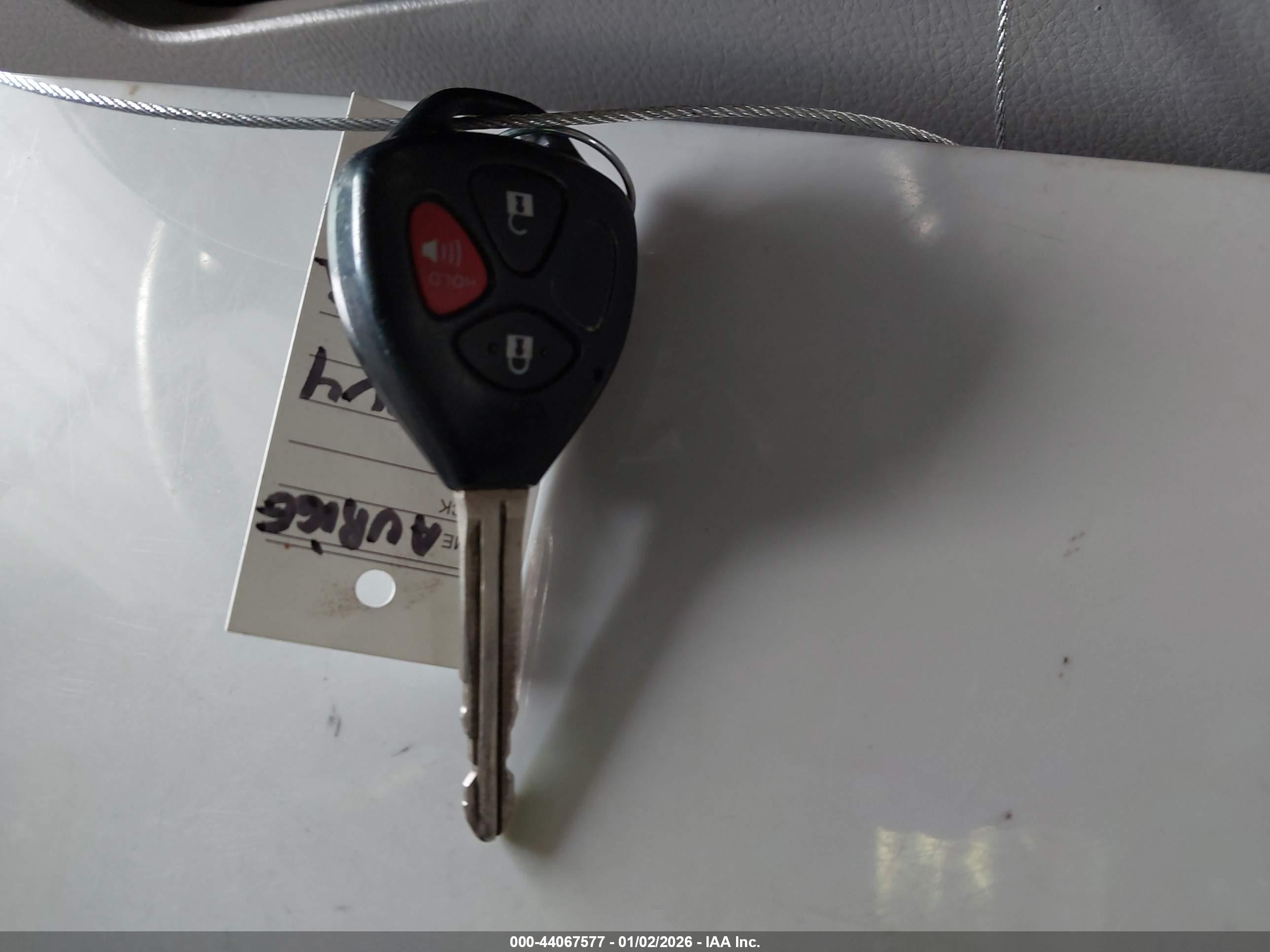 TOYOTA RAV4 image 11