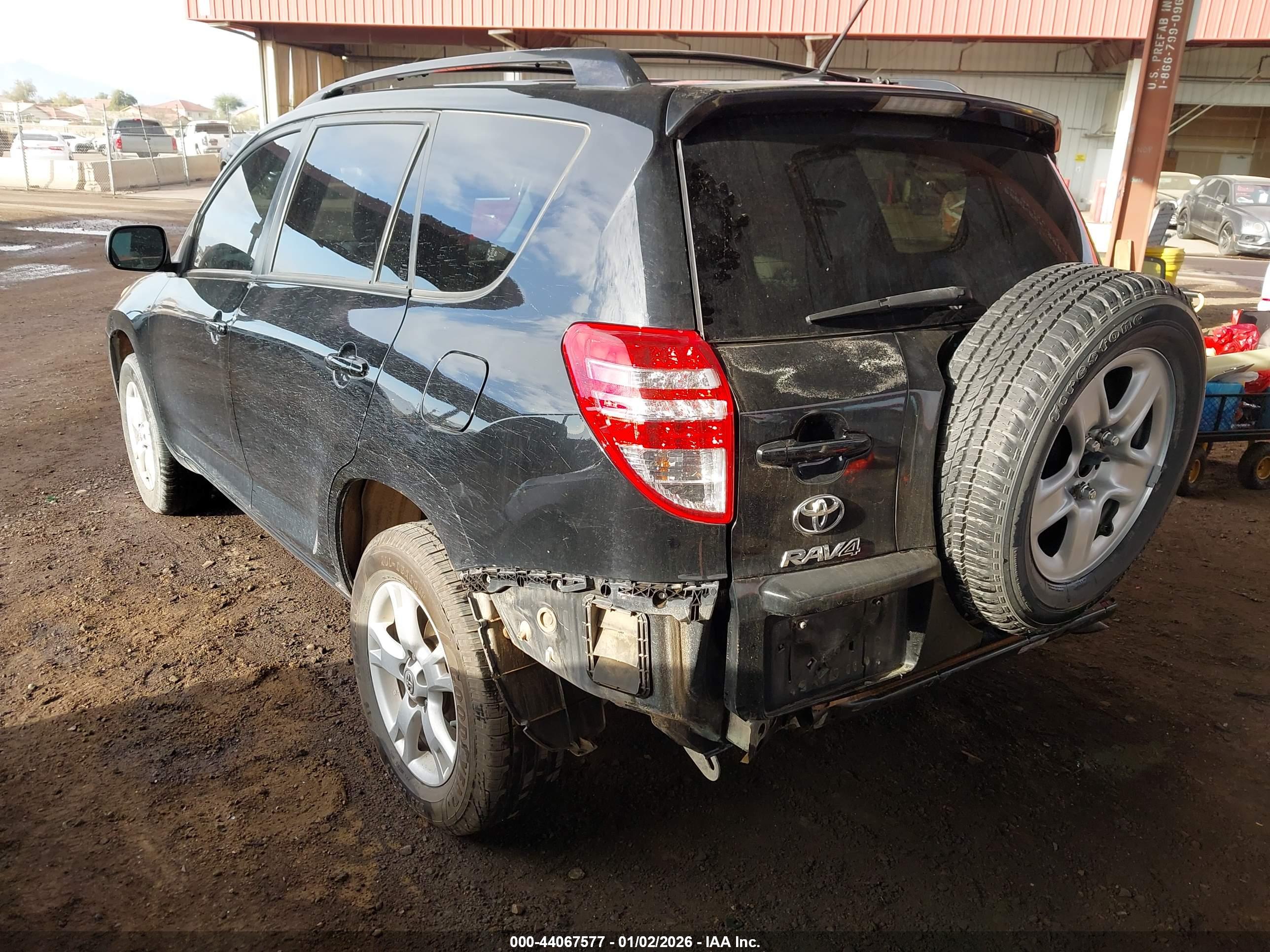 TOYOTA RAV4 image 3
