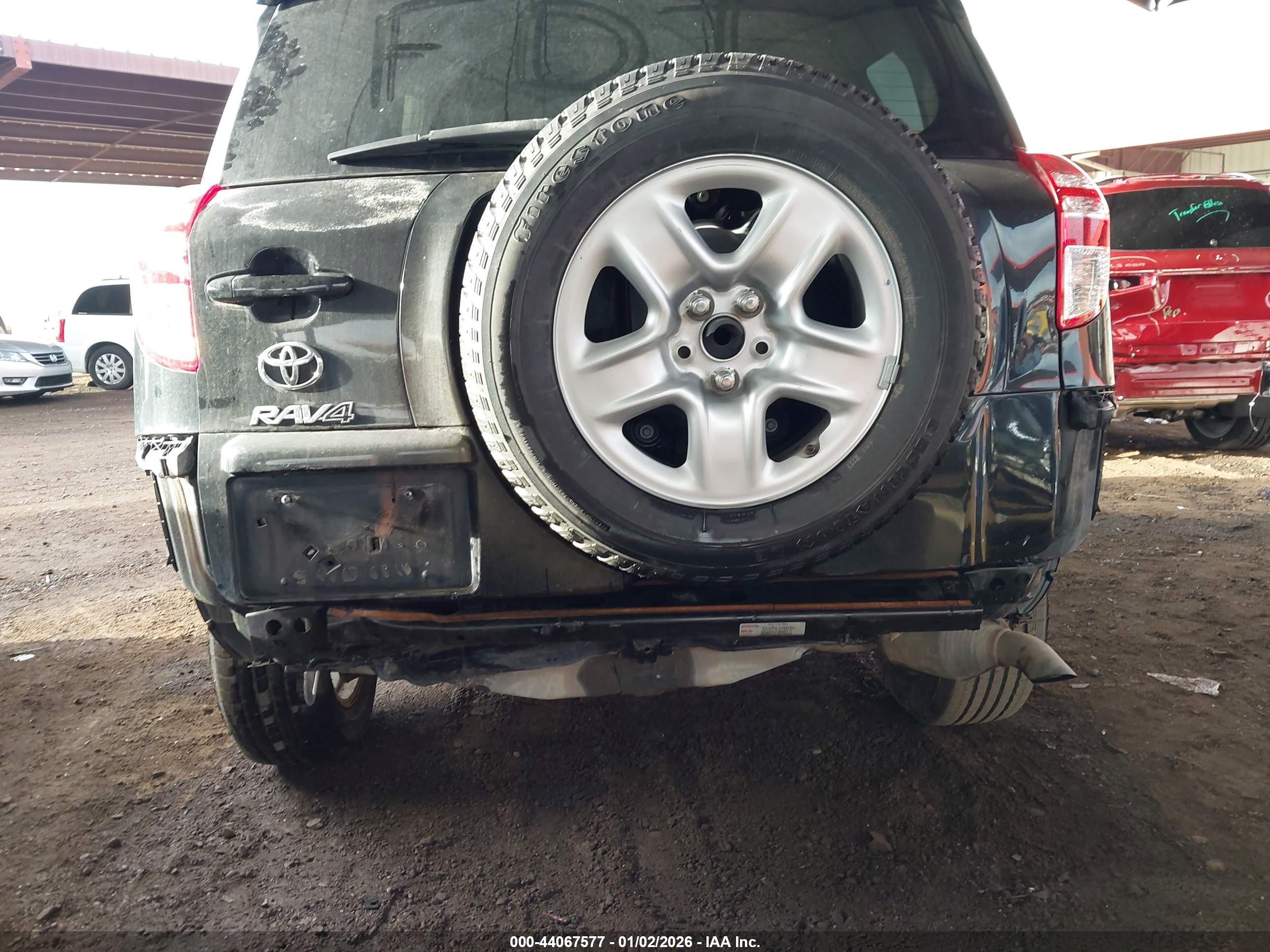TOYOTA RAV4 image 6