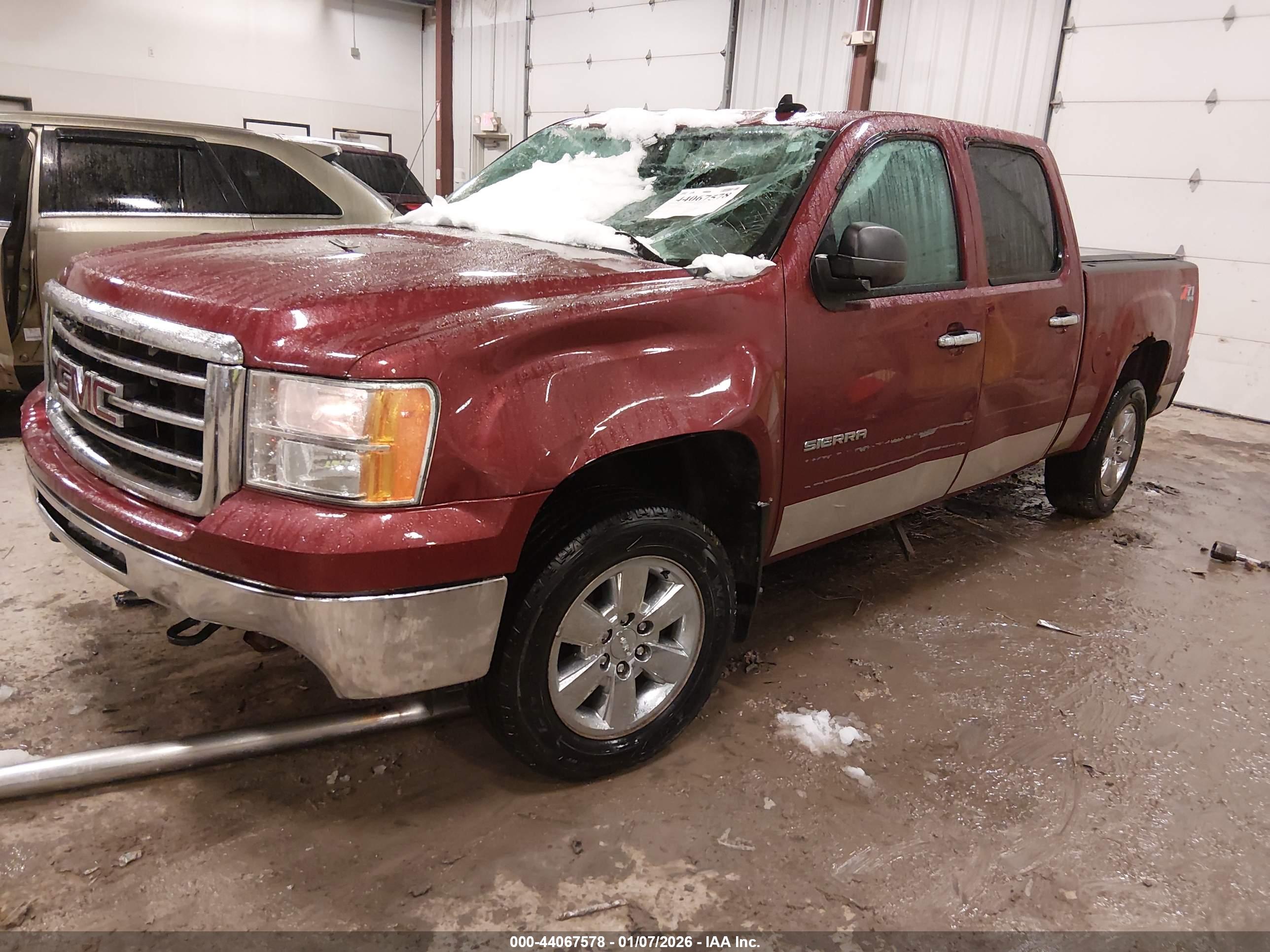 GMC SIERRA image 2