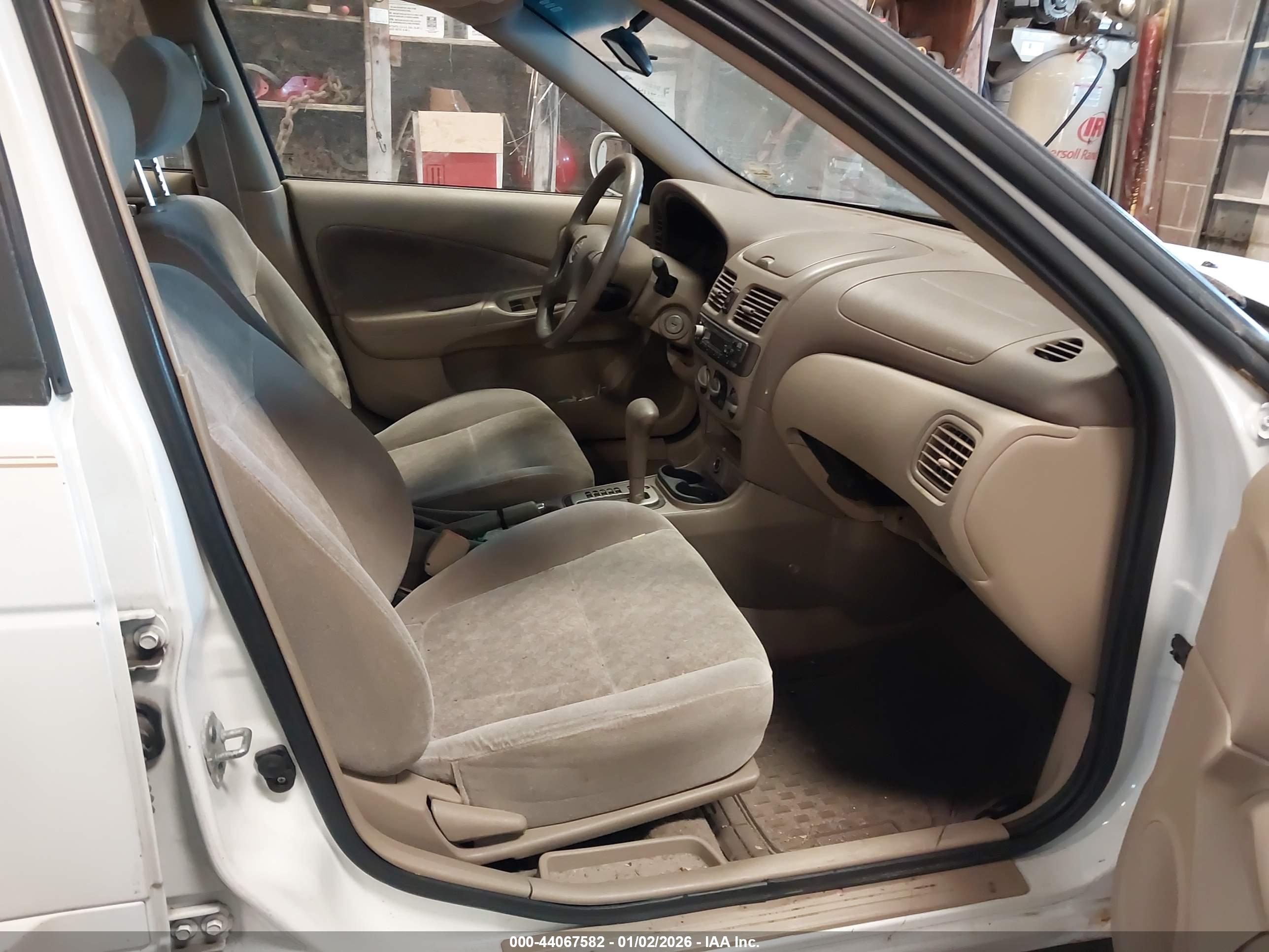 NISSAN SENTRA image 5