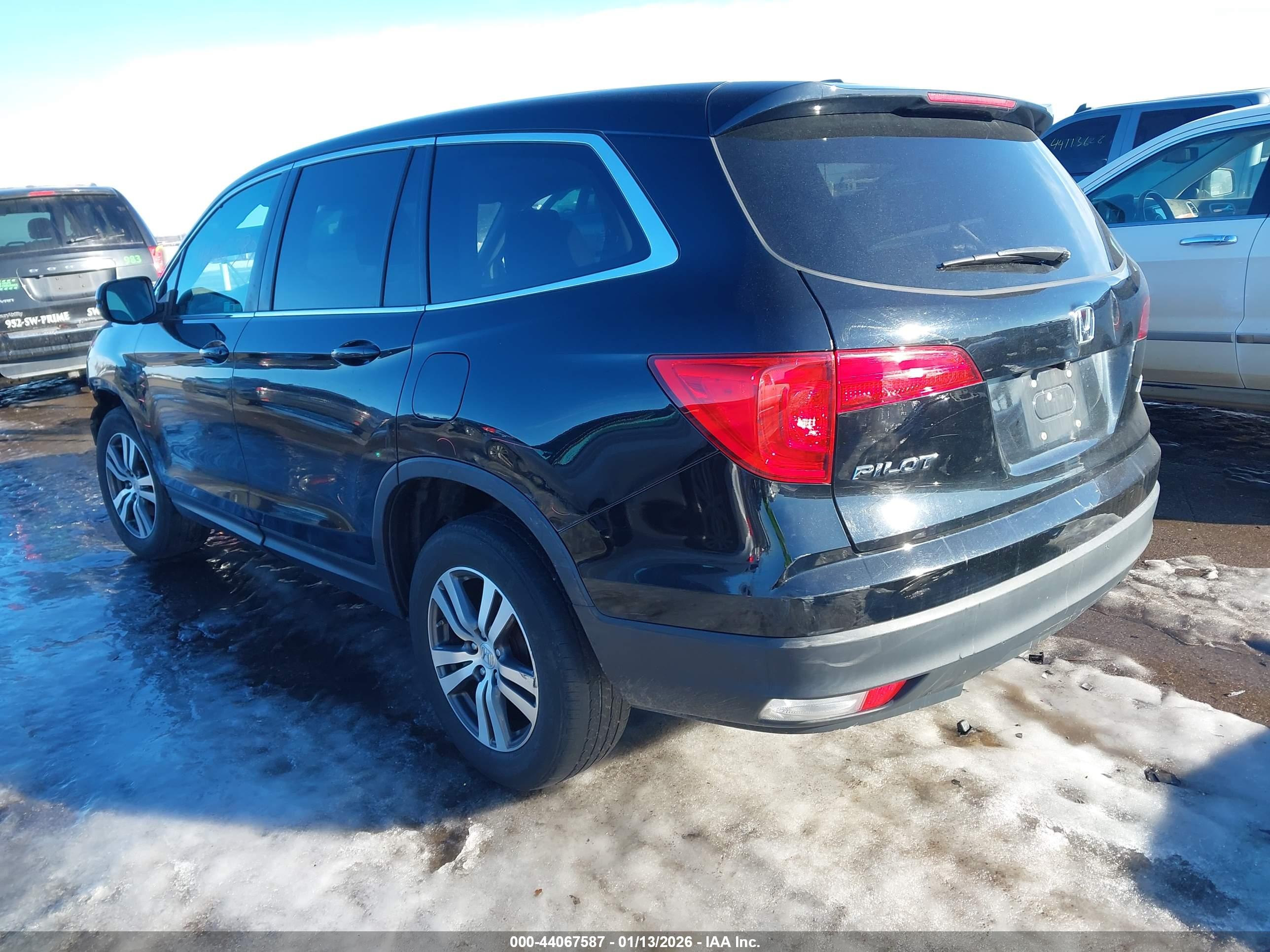 HONDA PILOT image 3