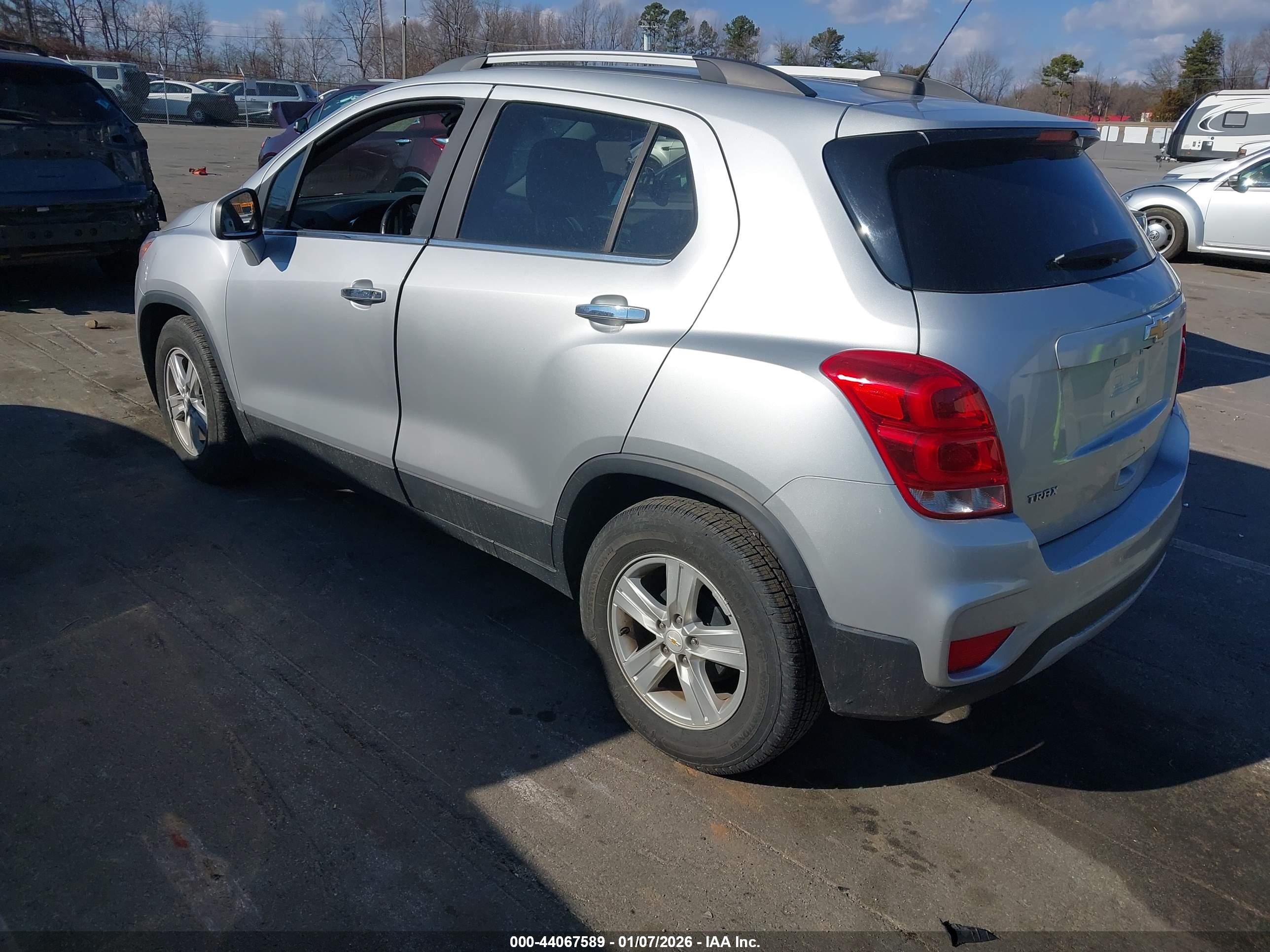 CHEVROLET TRAX image 3