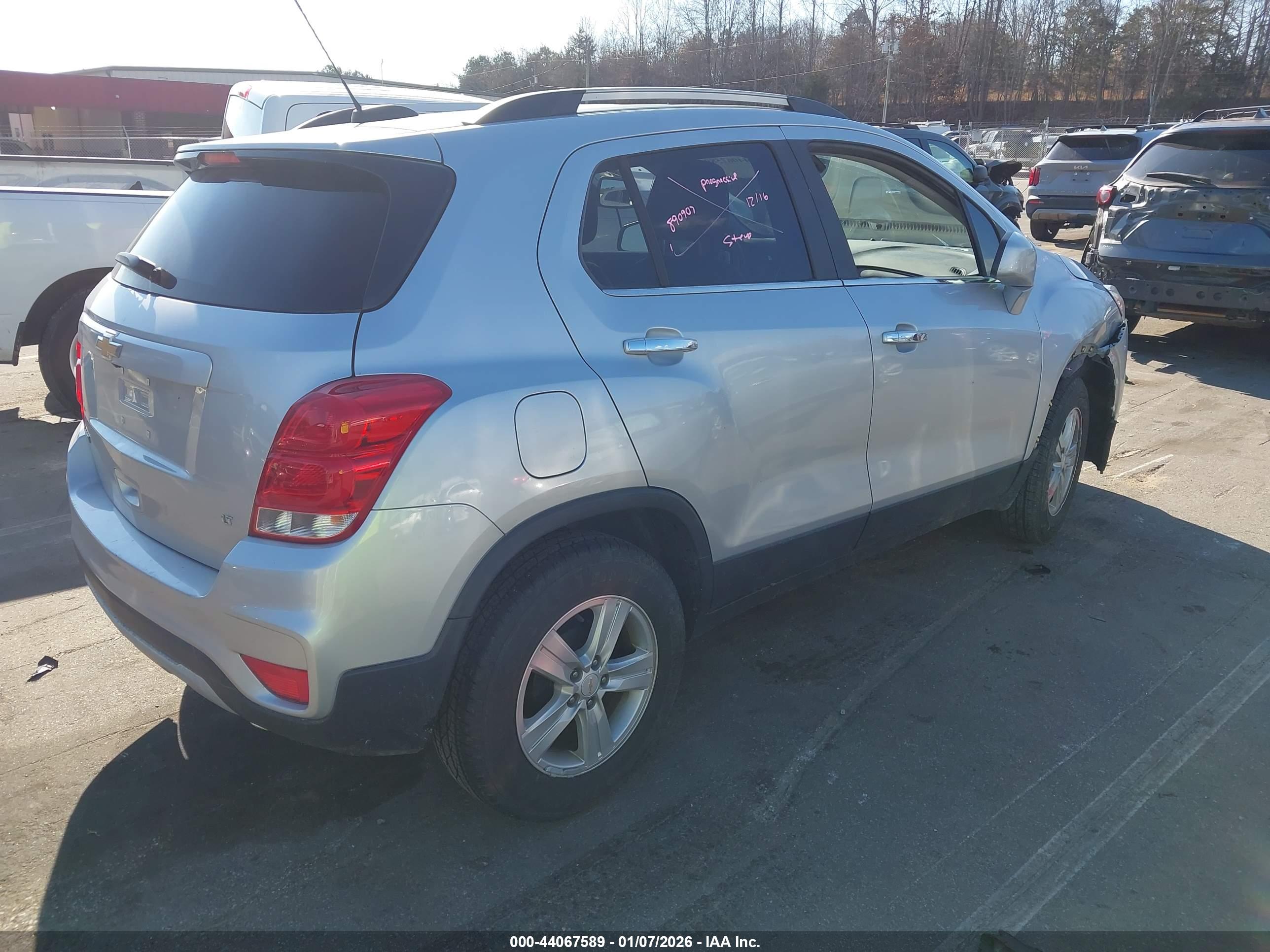 CHEVROLET TRAX image 4