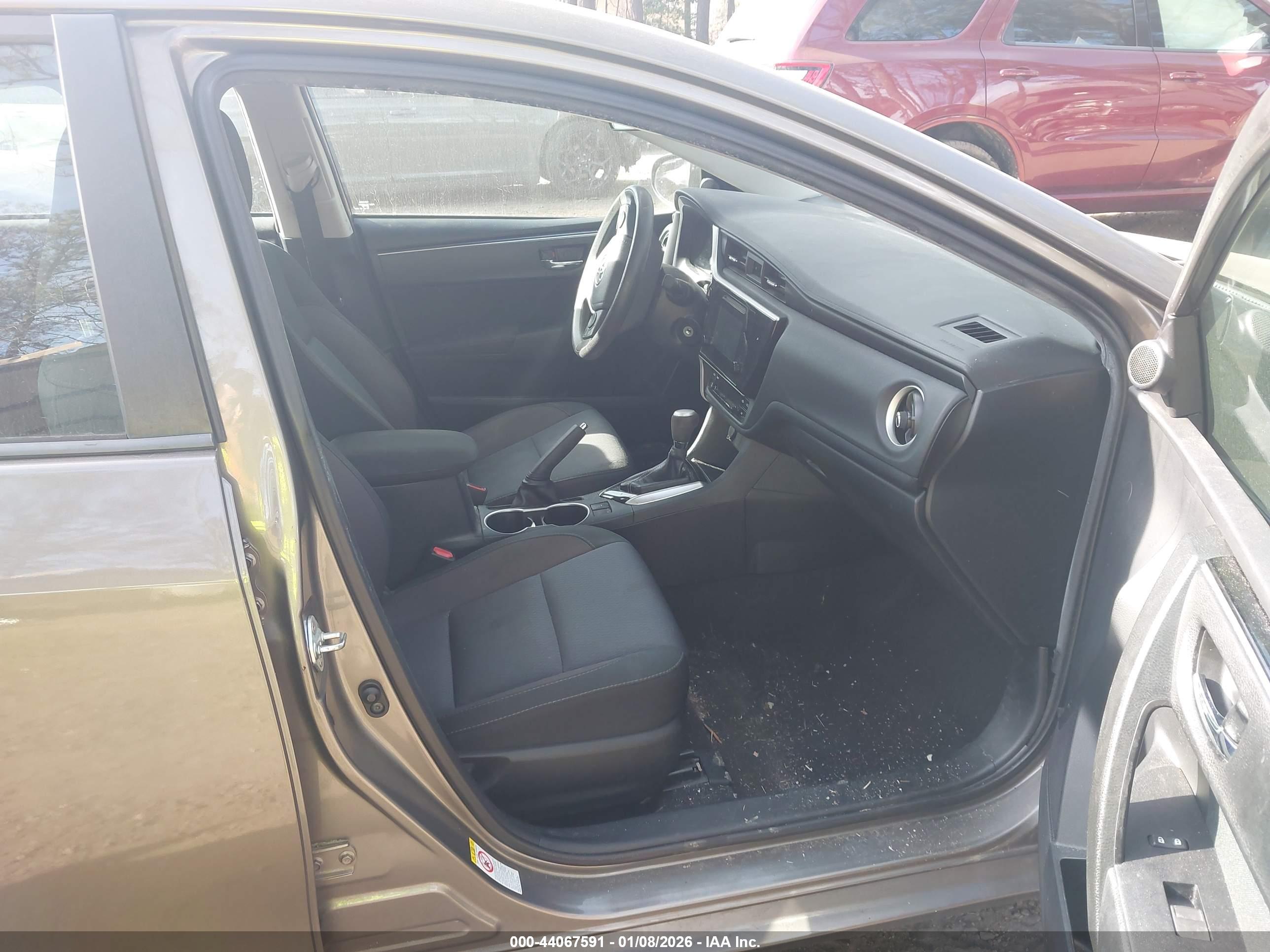 TOYOTA COROLLA image 5