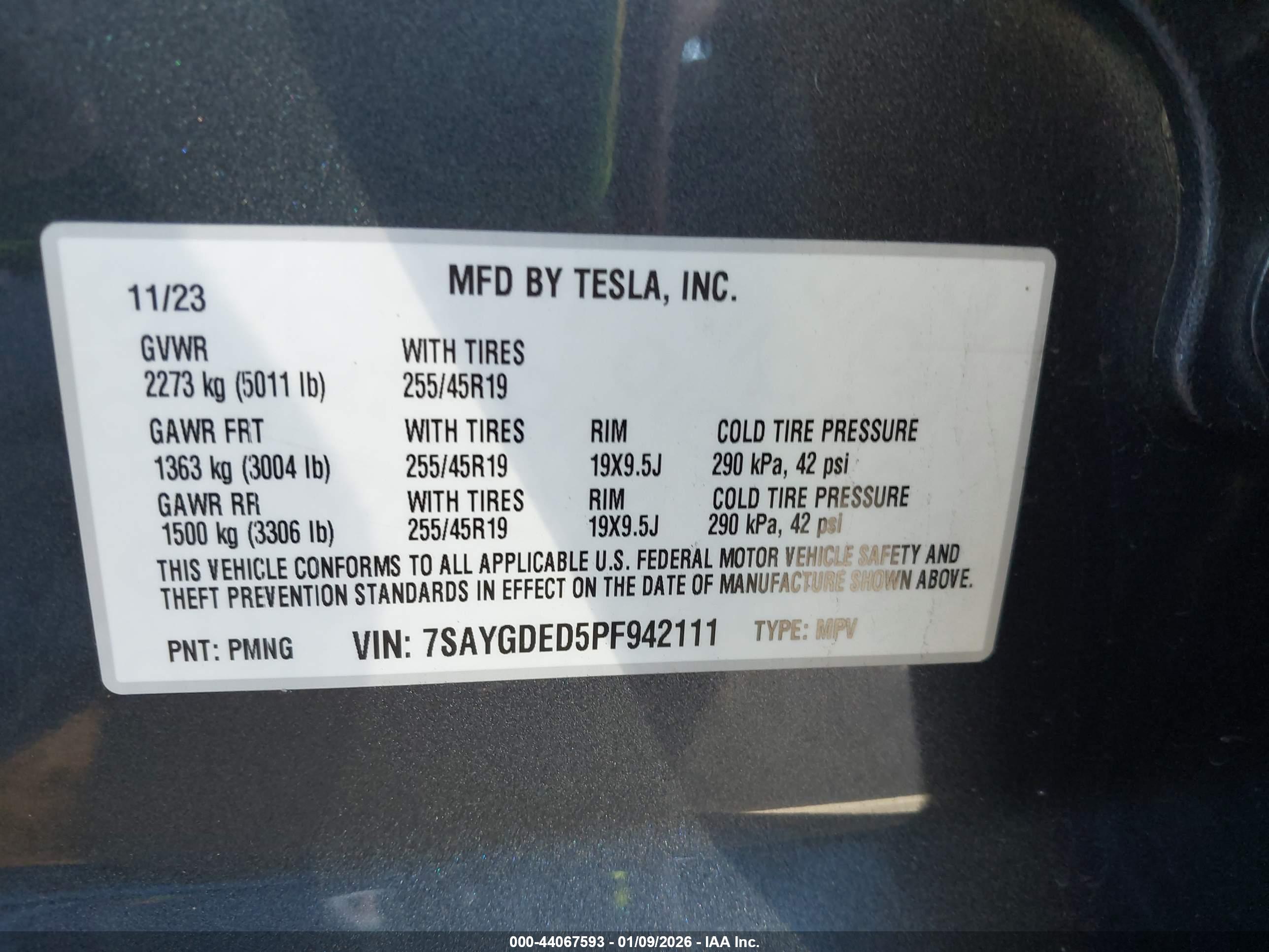 TESLA MODEL image 9
