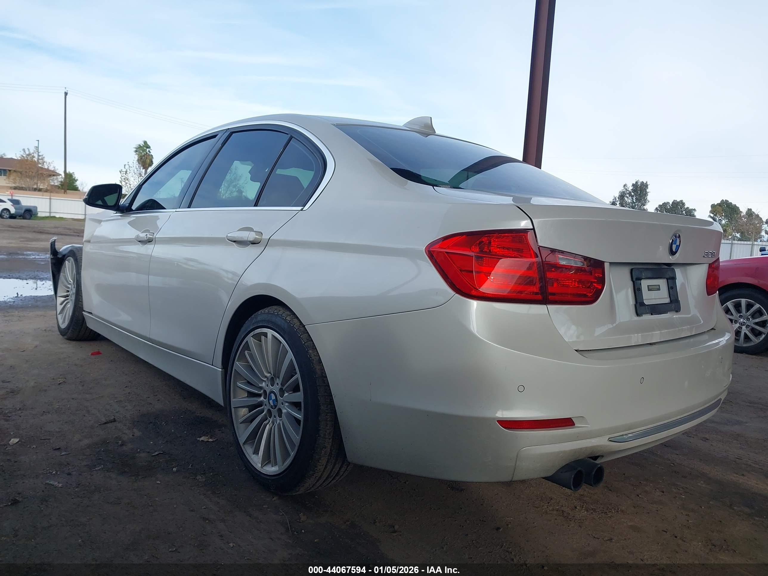 BMW 328I image 3