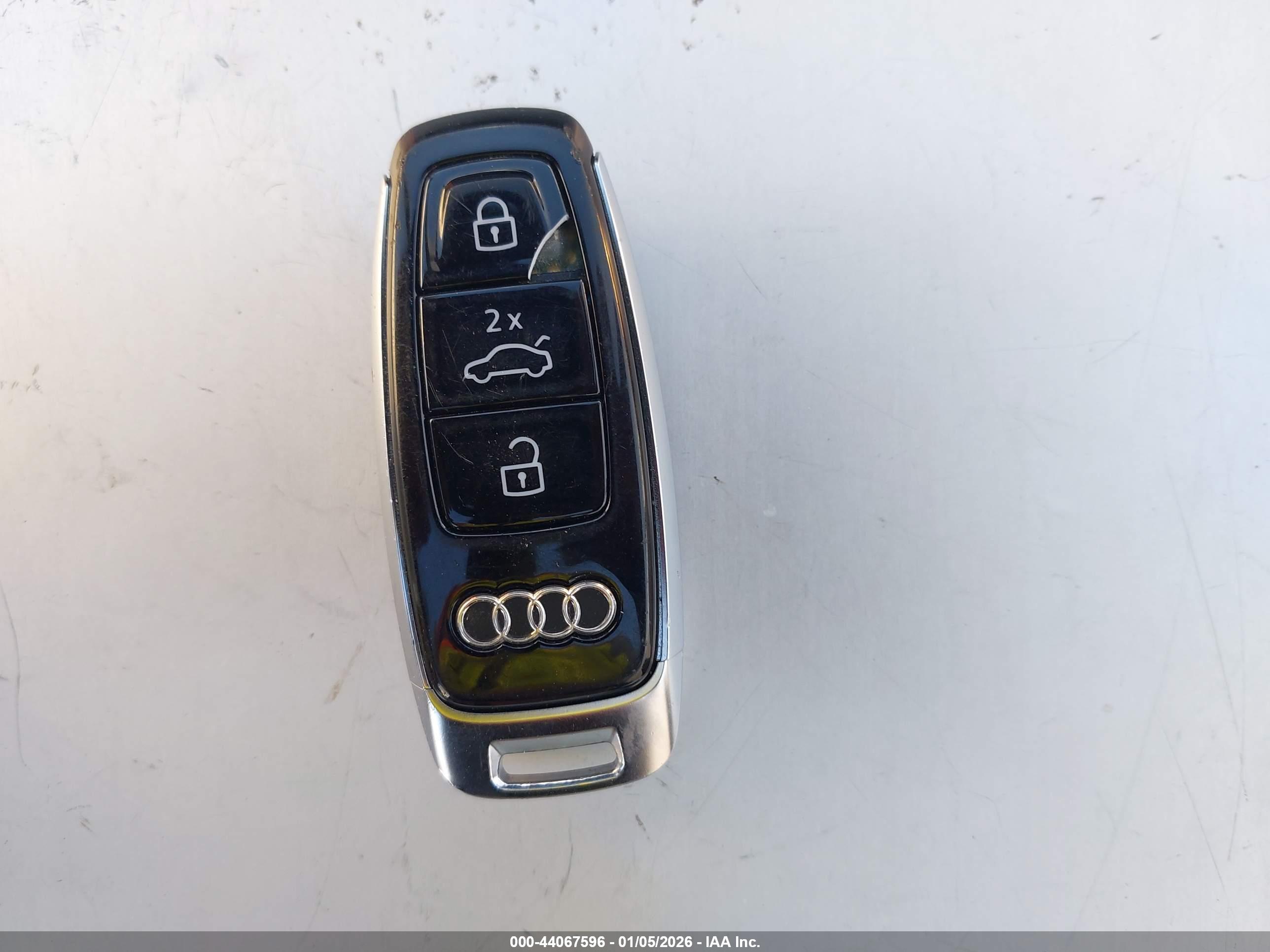 AUDI A6 image 11