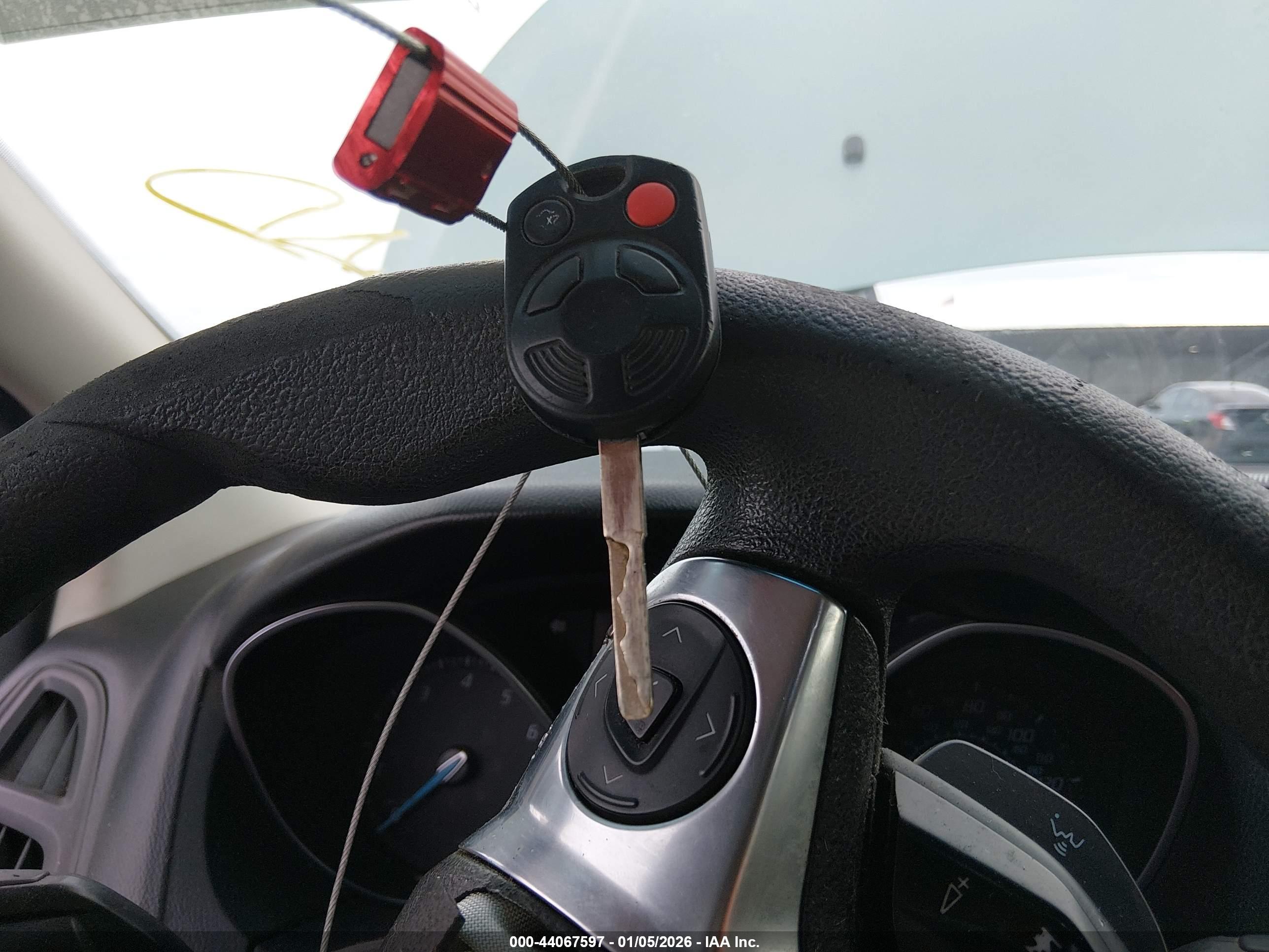FORD FOCUS image 11