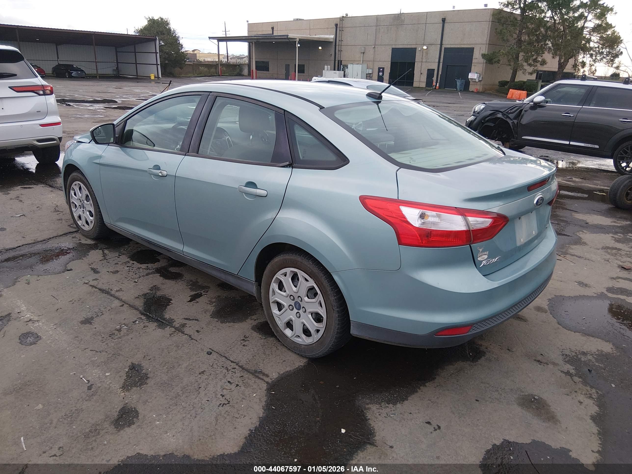 FORD FOCUS image 3