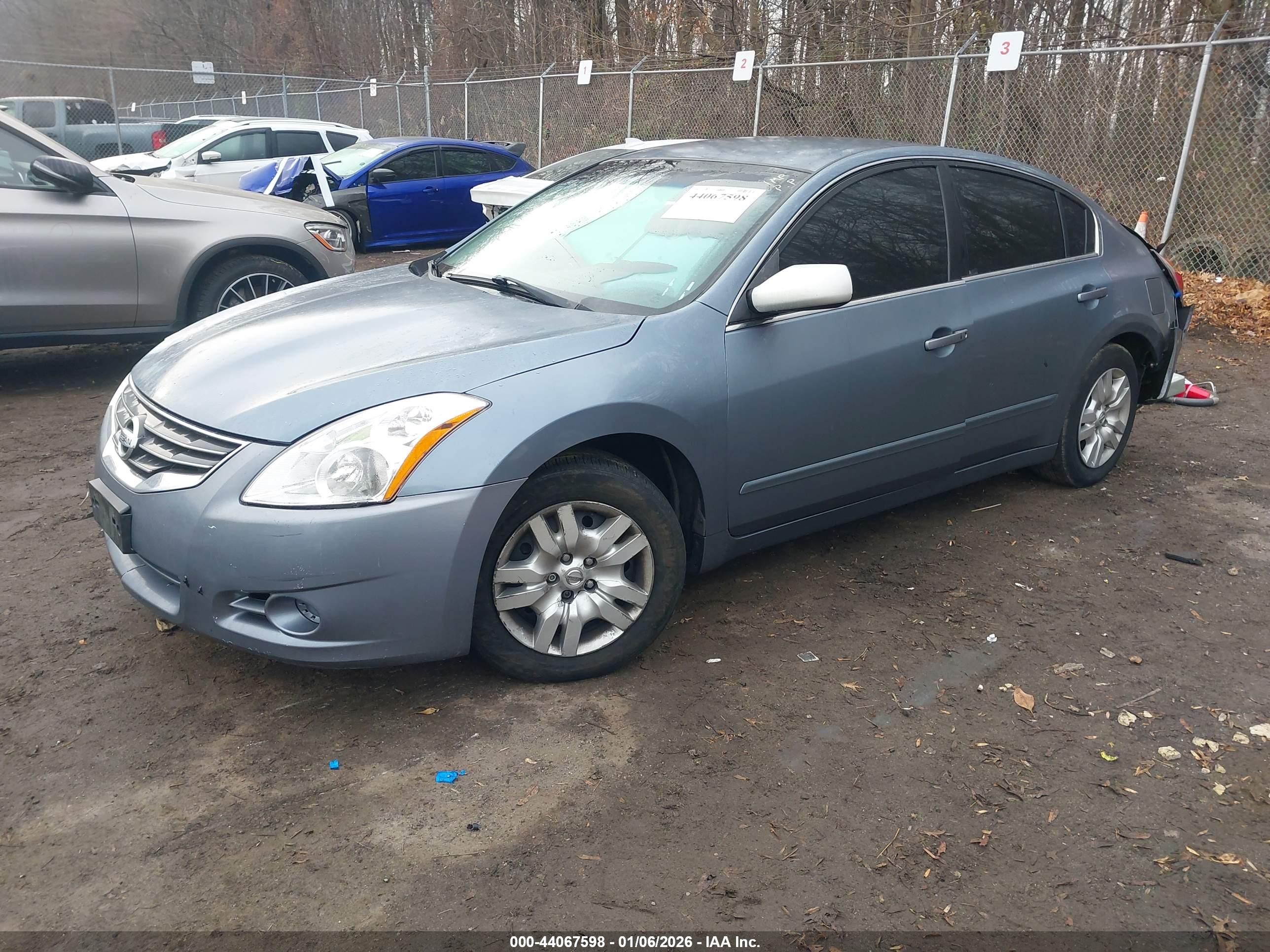 NISSAN ALTIMA image 2