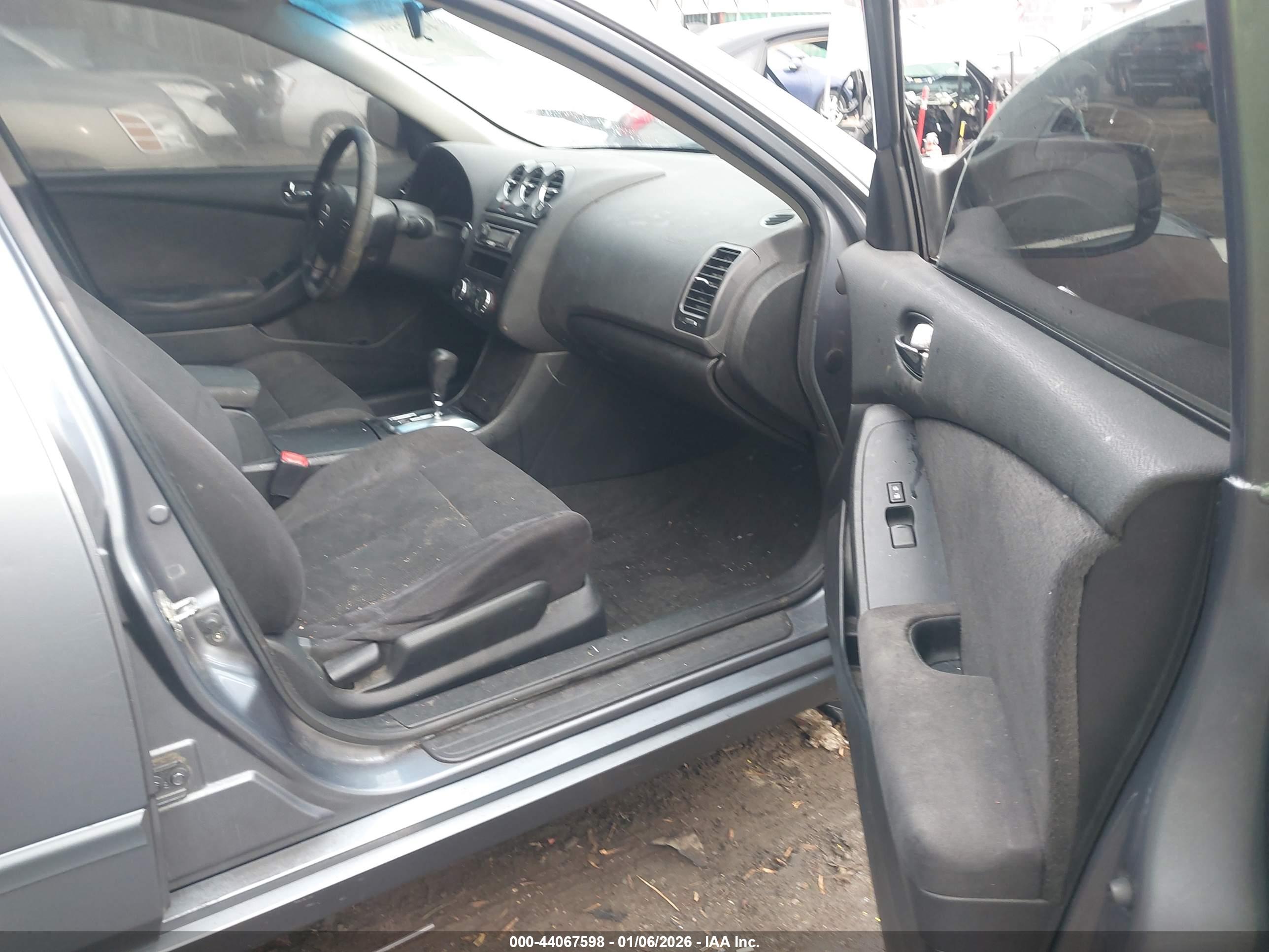 NISSAN ALTIMA image 5